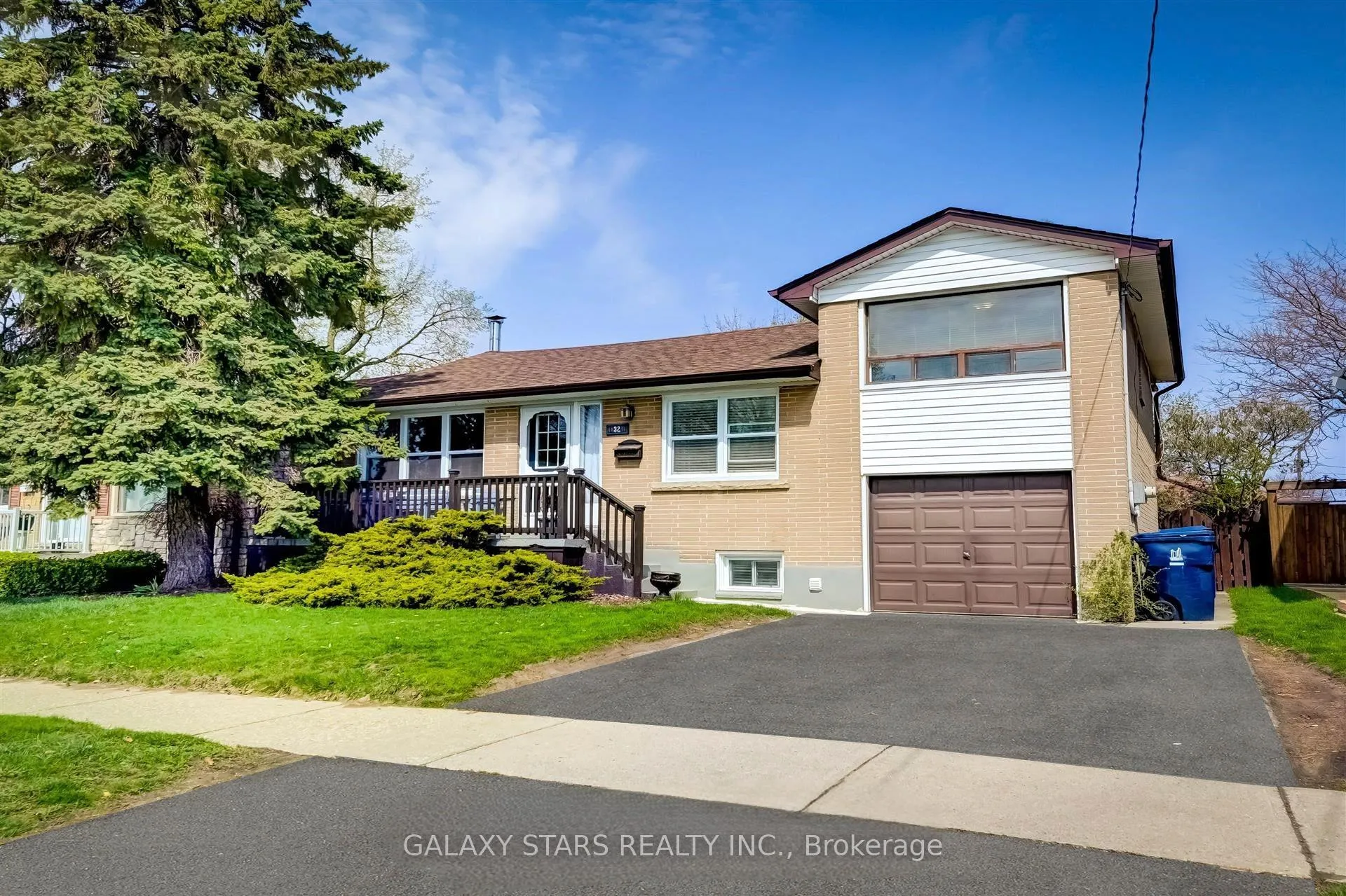 Front of 32 Wonderland Drive