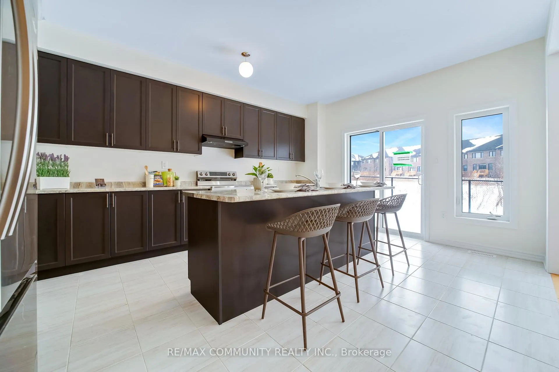 Photo 14 of 1150 Skyridge Boulevard, Pickering, Rural Pickering — HOMEH