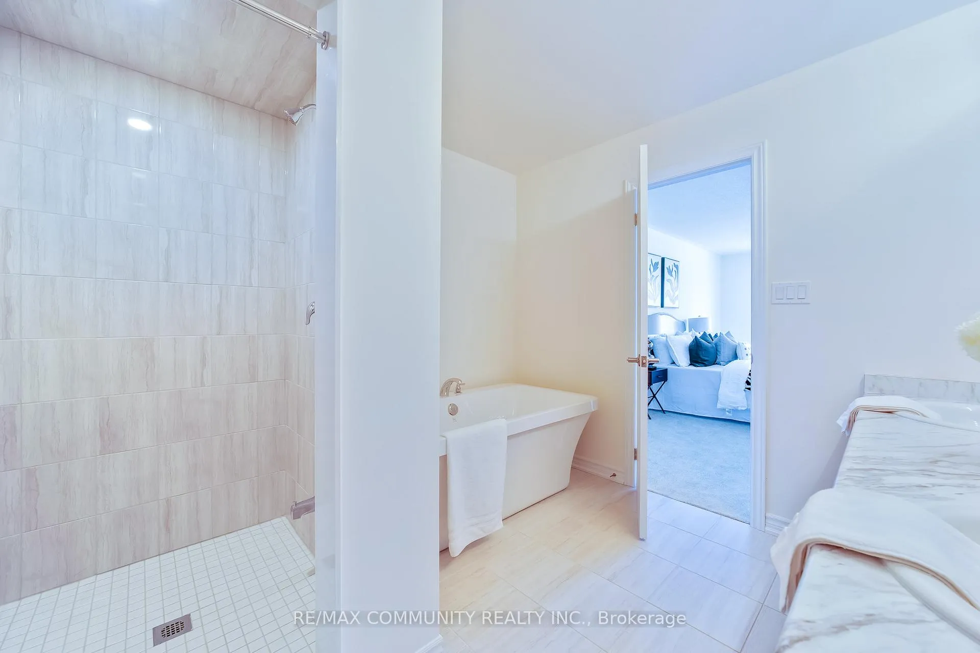 Photo 25 of 1150 Skyridge Boulevard, Pickering, Rural Pickering — HOMEH