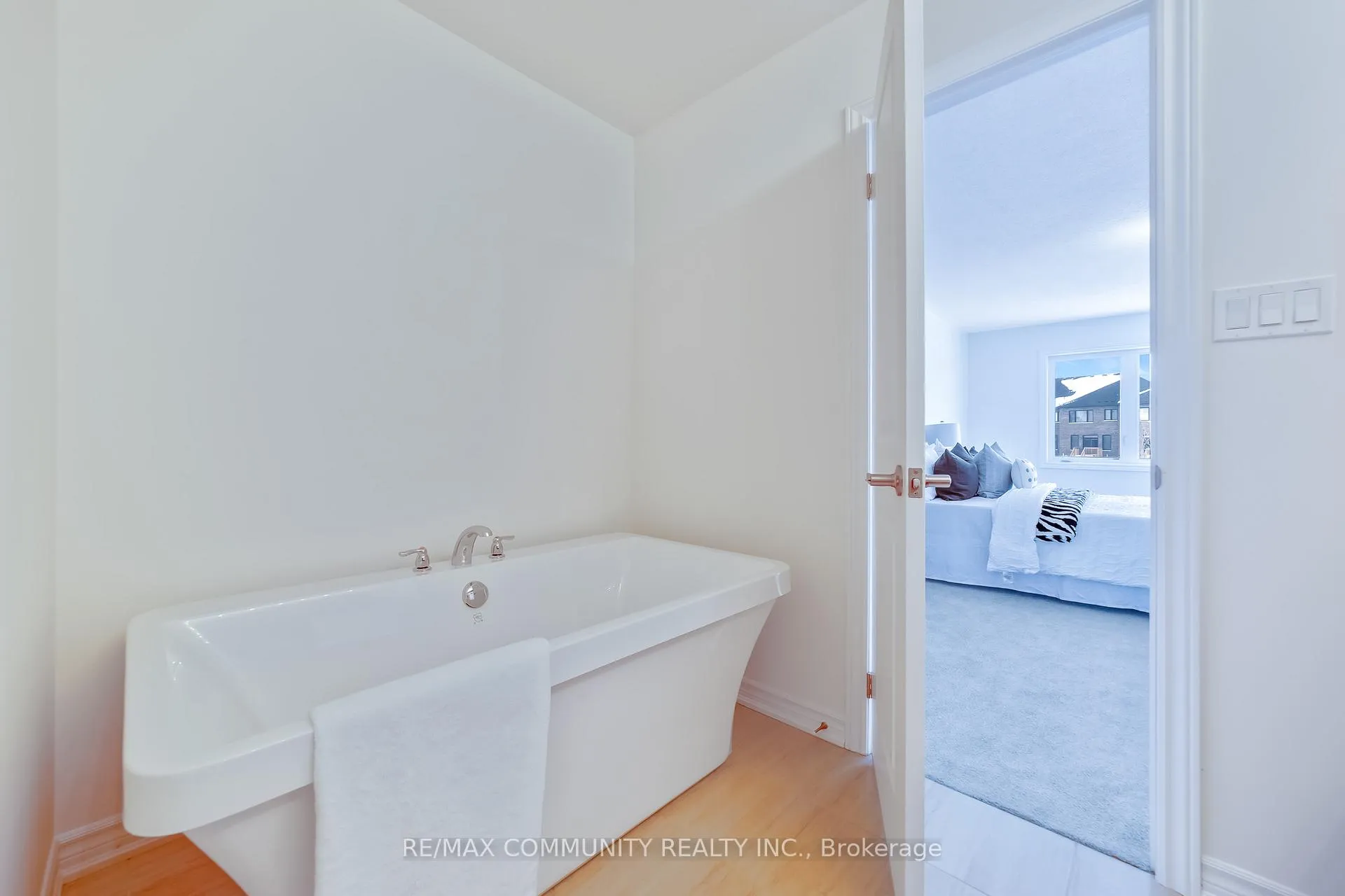 Photo 26 of 1150 Skyridge Boulevard, Pickering, Rural Pickering — HOMEH