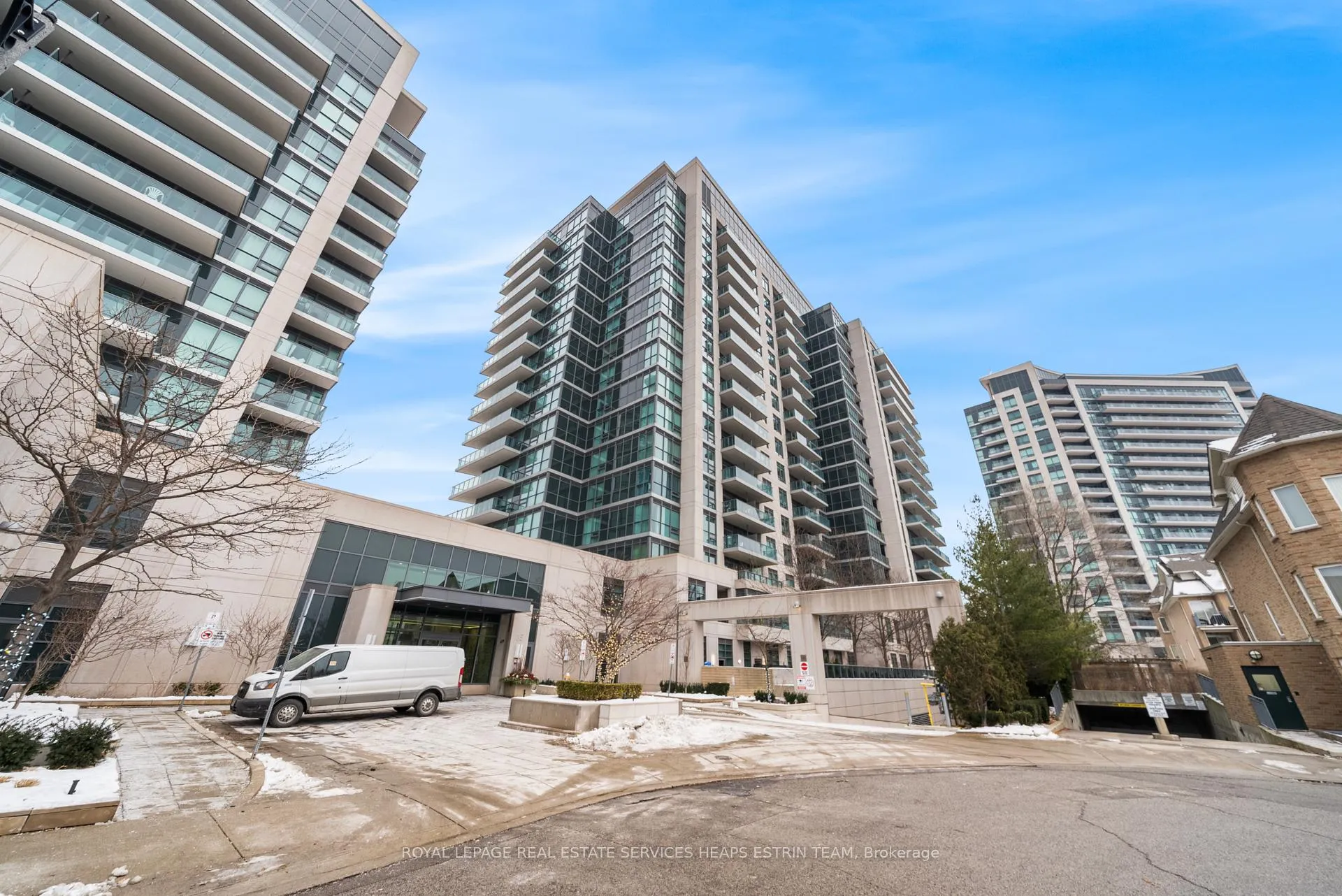 Photo 2 of Unit 504, 35 Brian Peck Crescent, Toronto, Thorncliffe Park — HOMEH