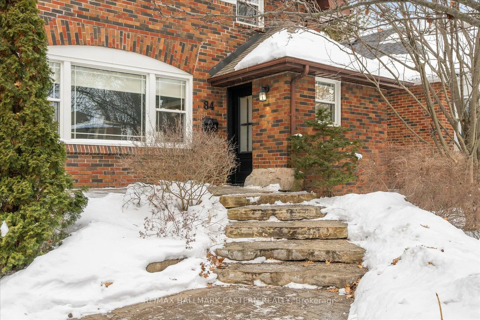 Photo 2 of 84 Cadillac Avenue S, Oshawa, Central — HOMEH