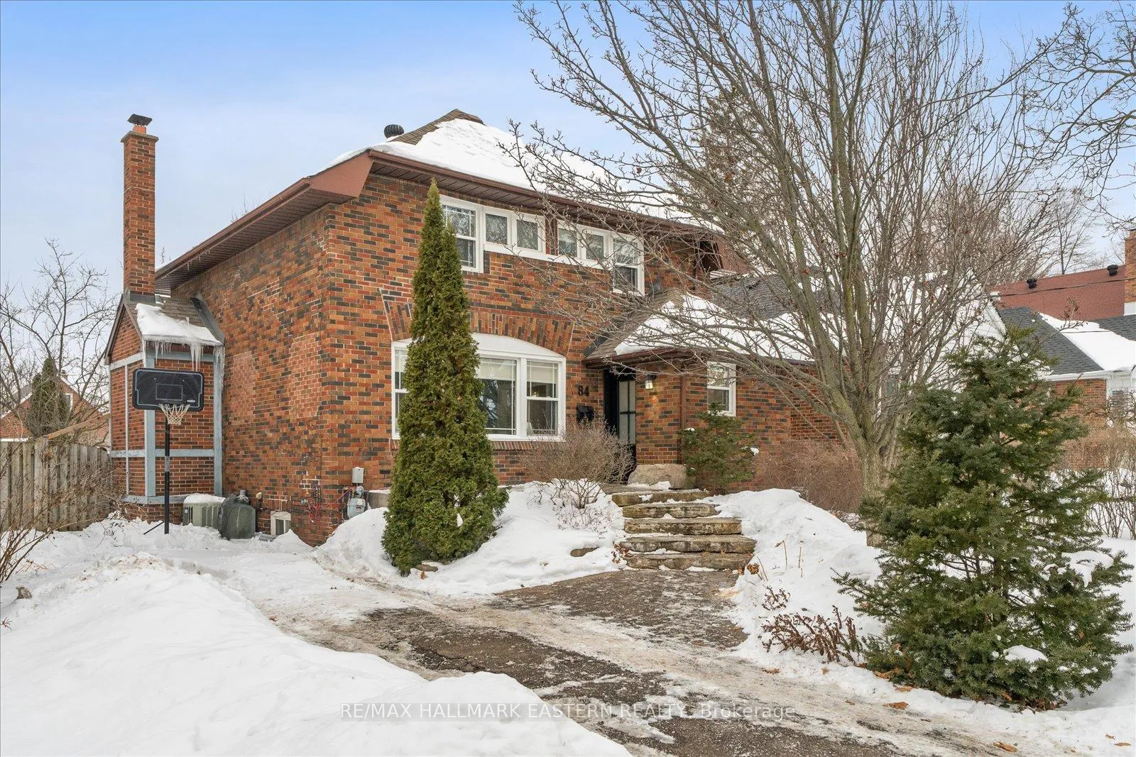 Photo 4 of 84 Cadillac Avenue S, Oshawa, Central — HOMEH