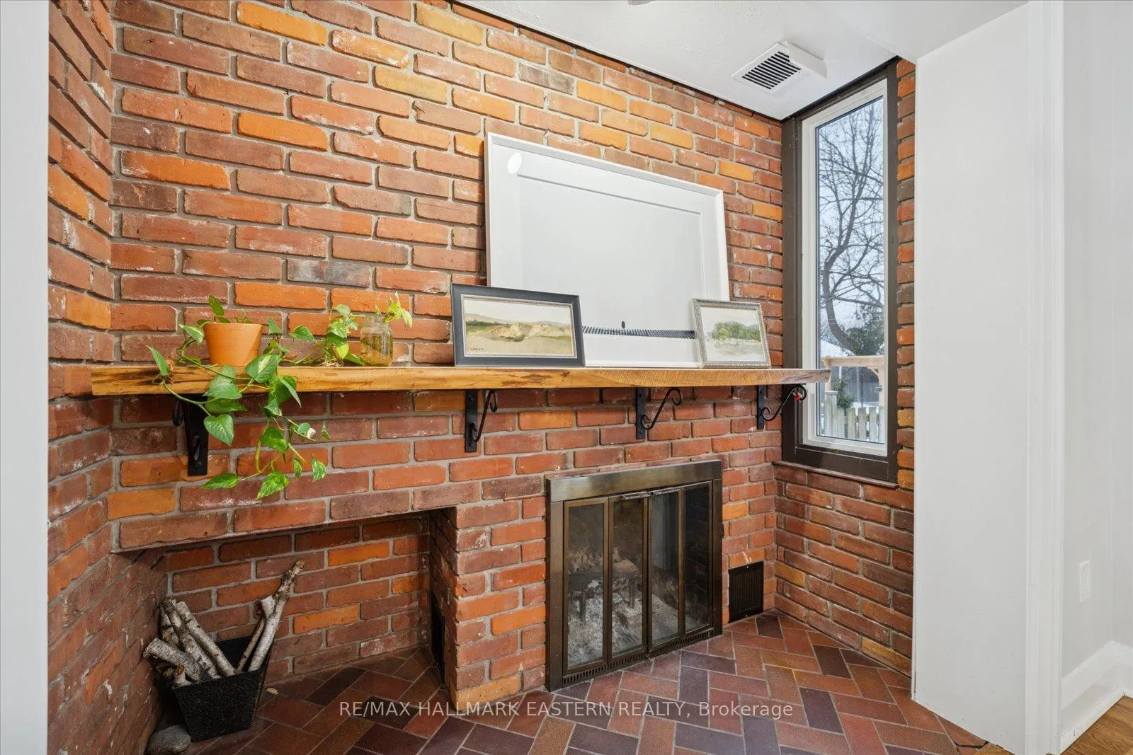 Photo 13 of 84 Cadillac Avenue S, Oshawa, Central — HOMEH