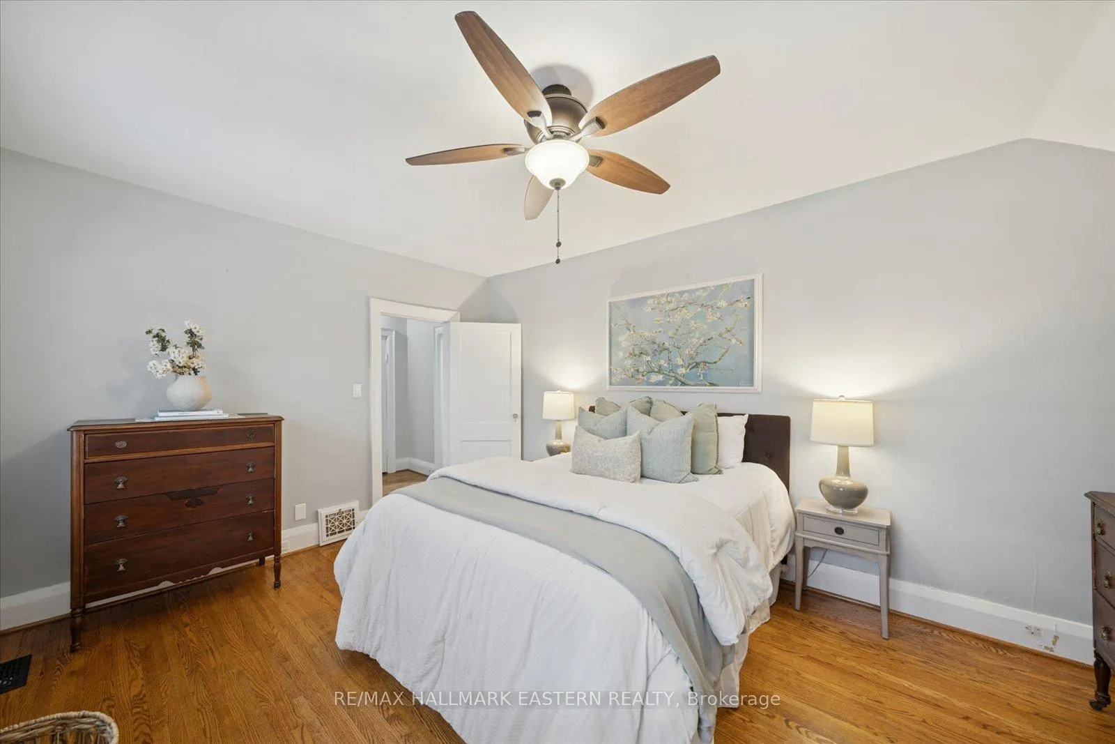 Photo 30 of 84 Cadillac Avenue S, Oshawa, Central — HOMEH
