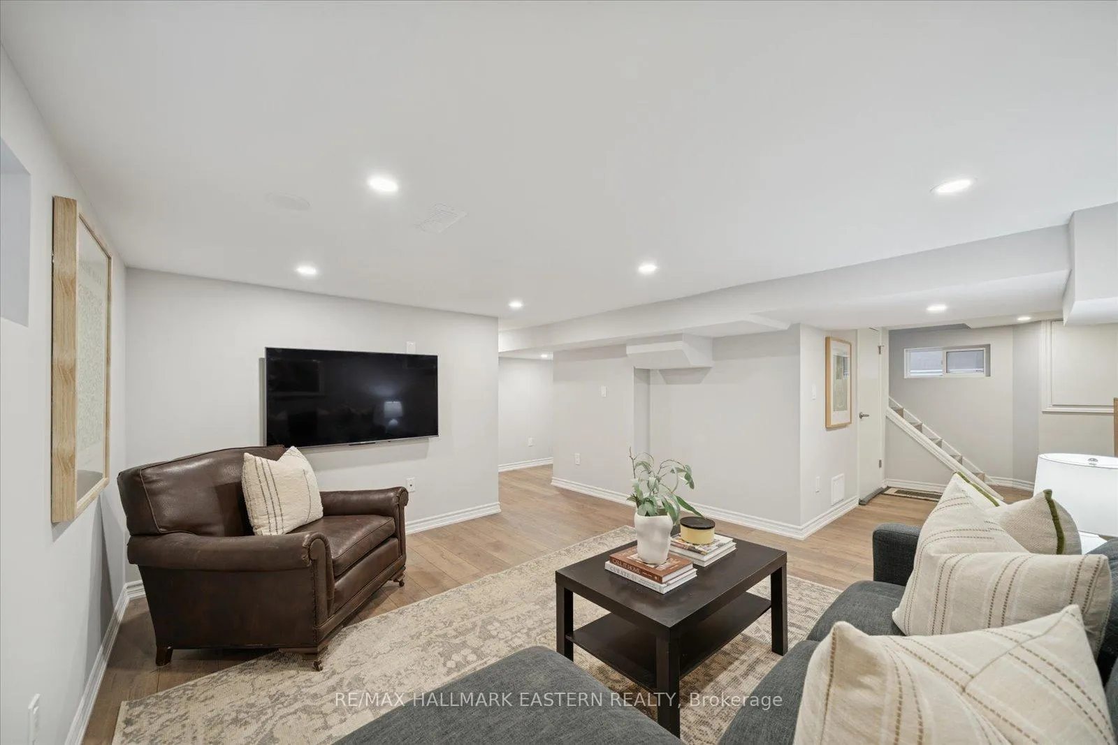 Photo 32 of 84 Cadillac Avenue S, Oshawa, Central — HOMEH