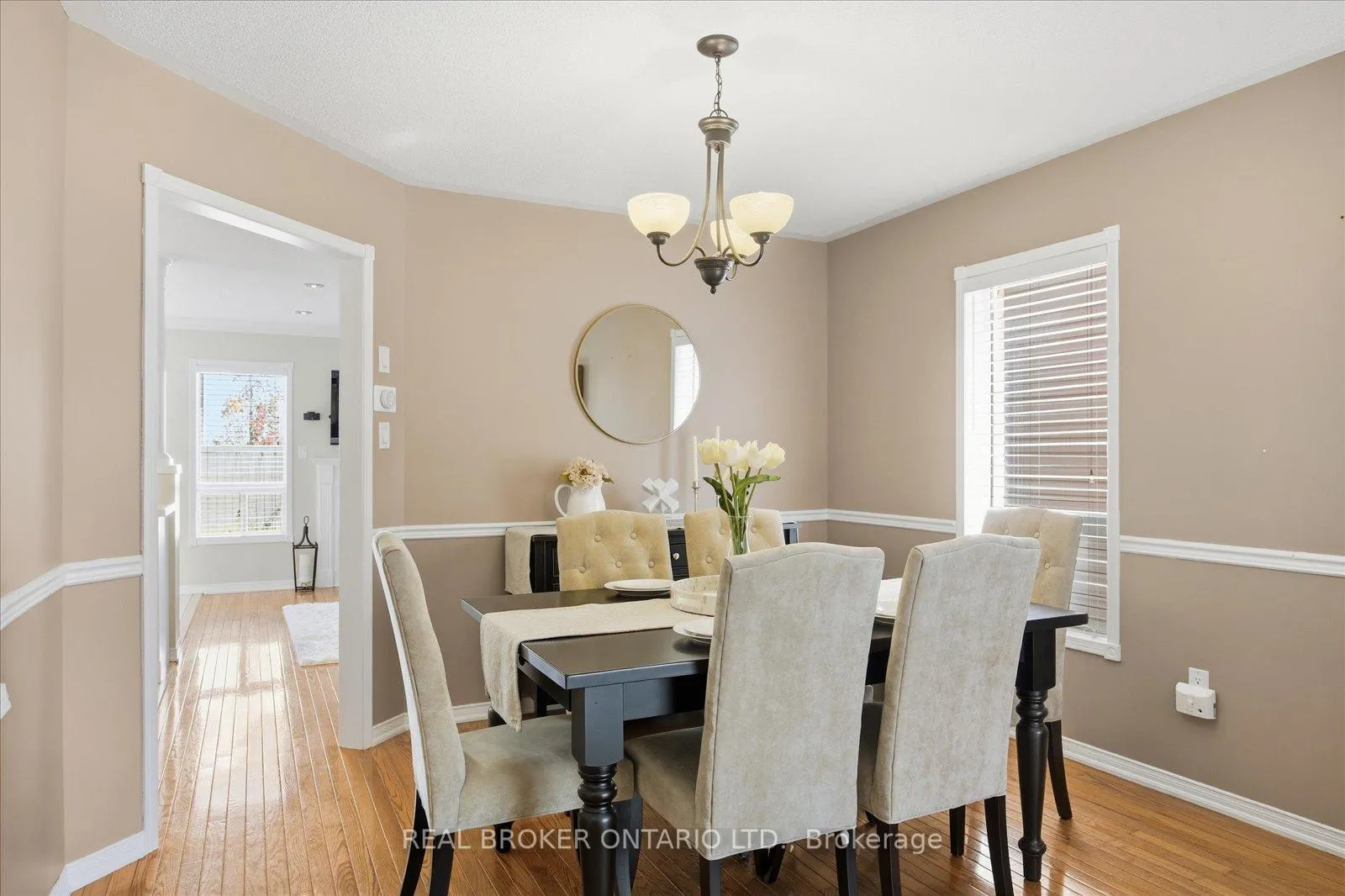 Photo 6 of 61 Aster Crescent, Whitby, Brooklin — HOMEH