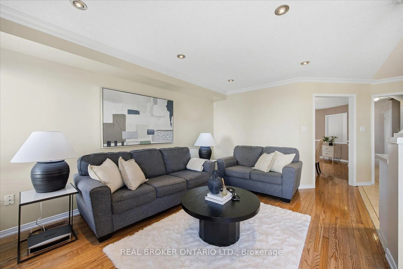 Photo 18 of 61 Aster Crescent, Whitby, Brooklin — HOMEH