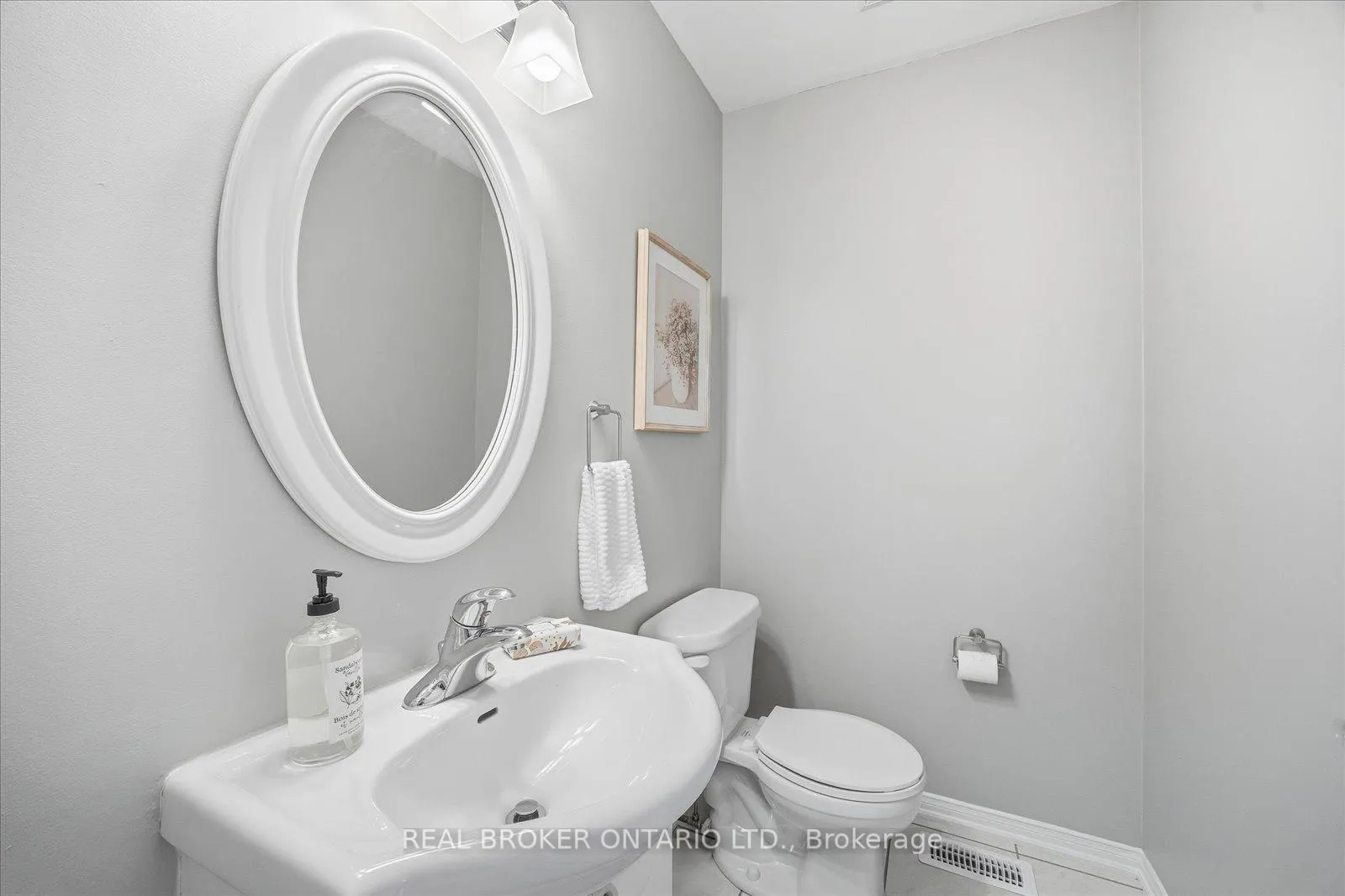 Photo 21 of 61 Aster Crescent, Whitby, Brooklin — HOMEH