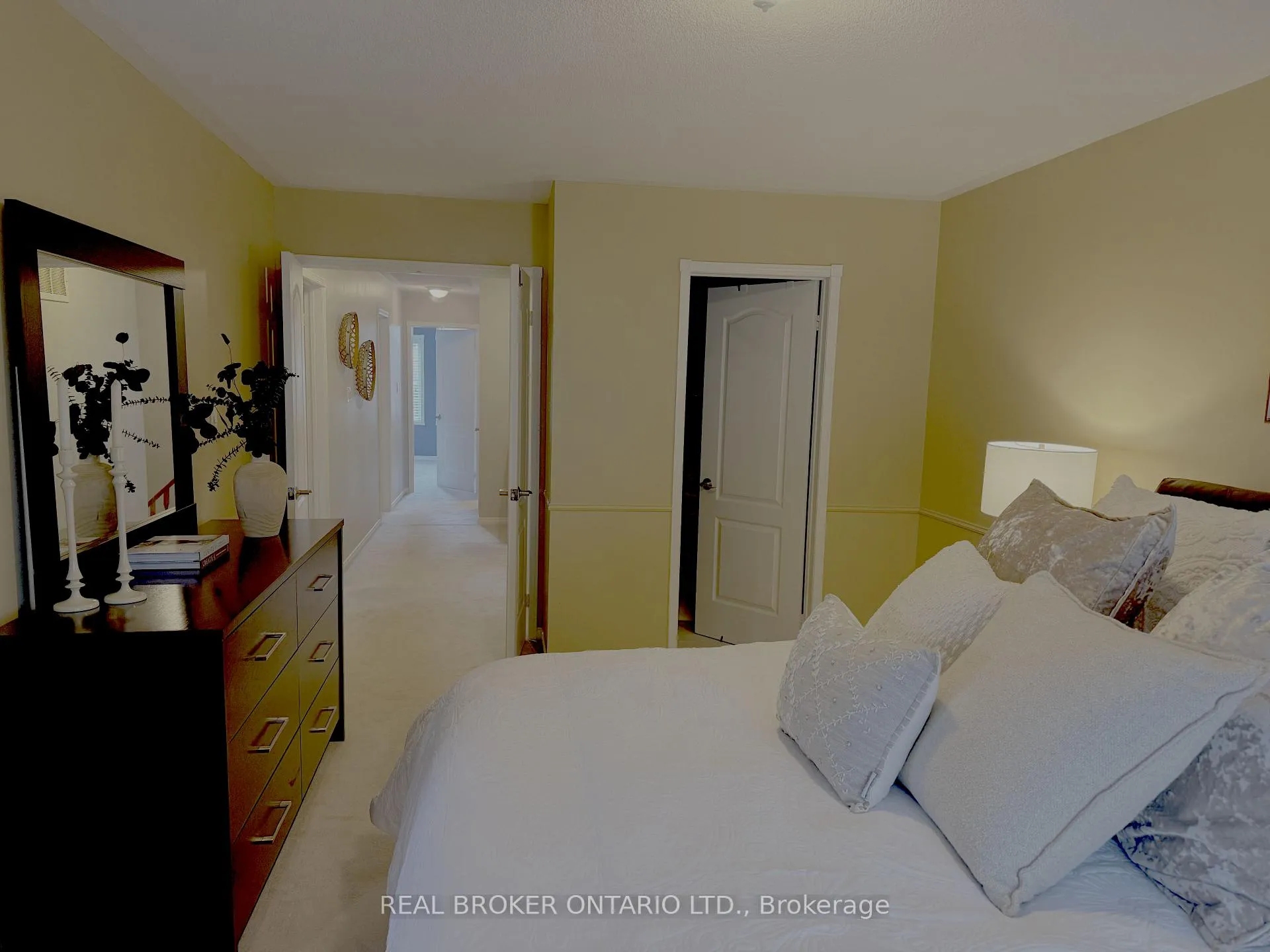Photo 24 of 61 Aster Crescent, Whitby, Brooklin — HOMEH
