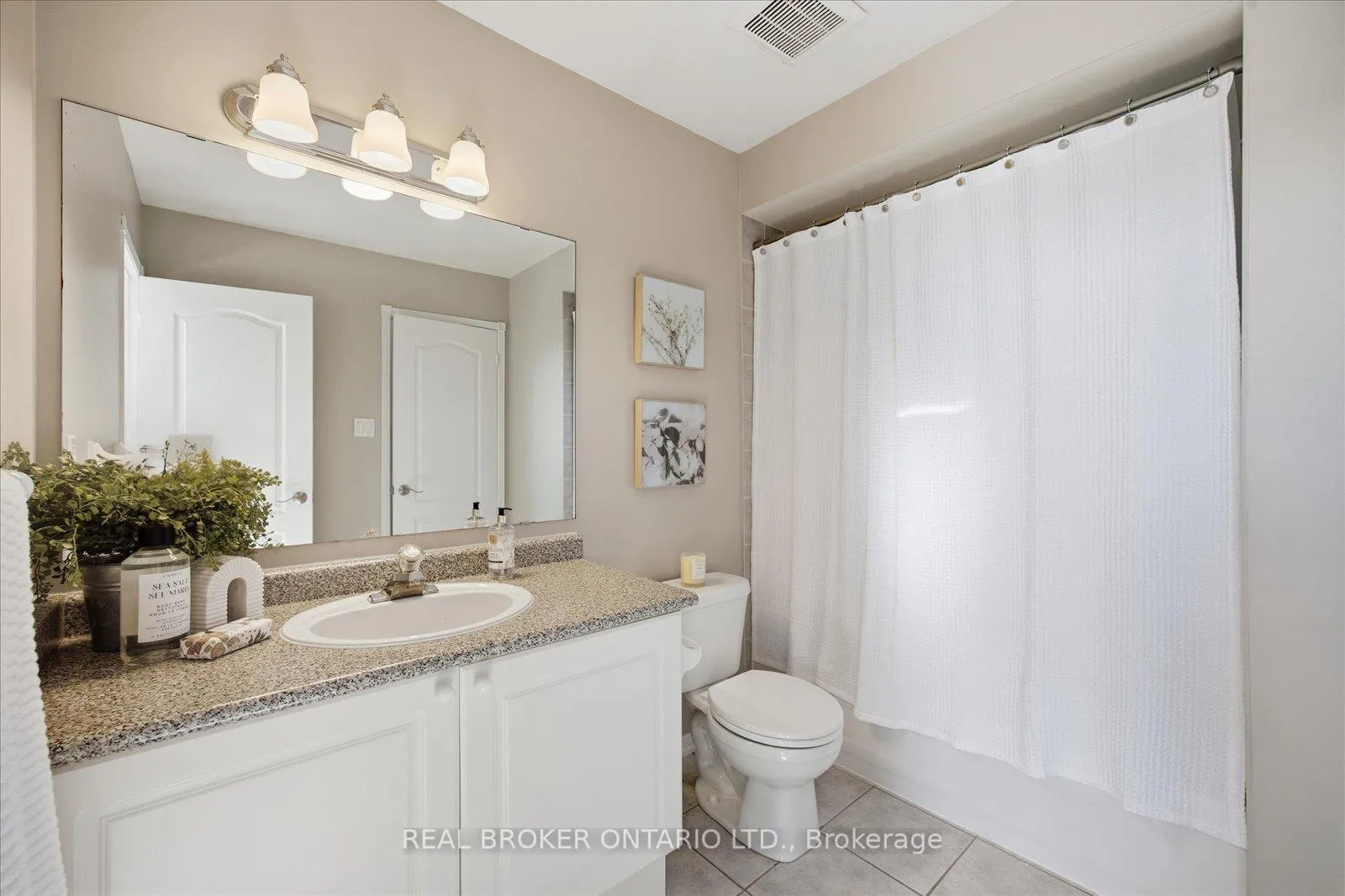 Photo 34 of 61 Aster Crescent, Whitby, Brooklin — HOMEH