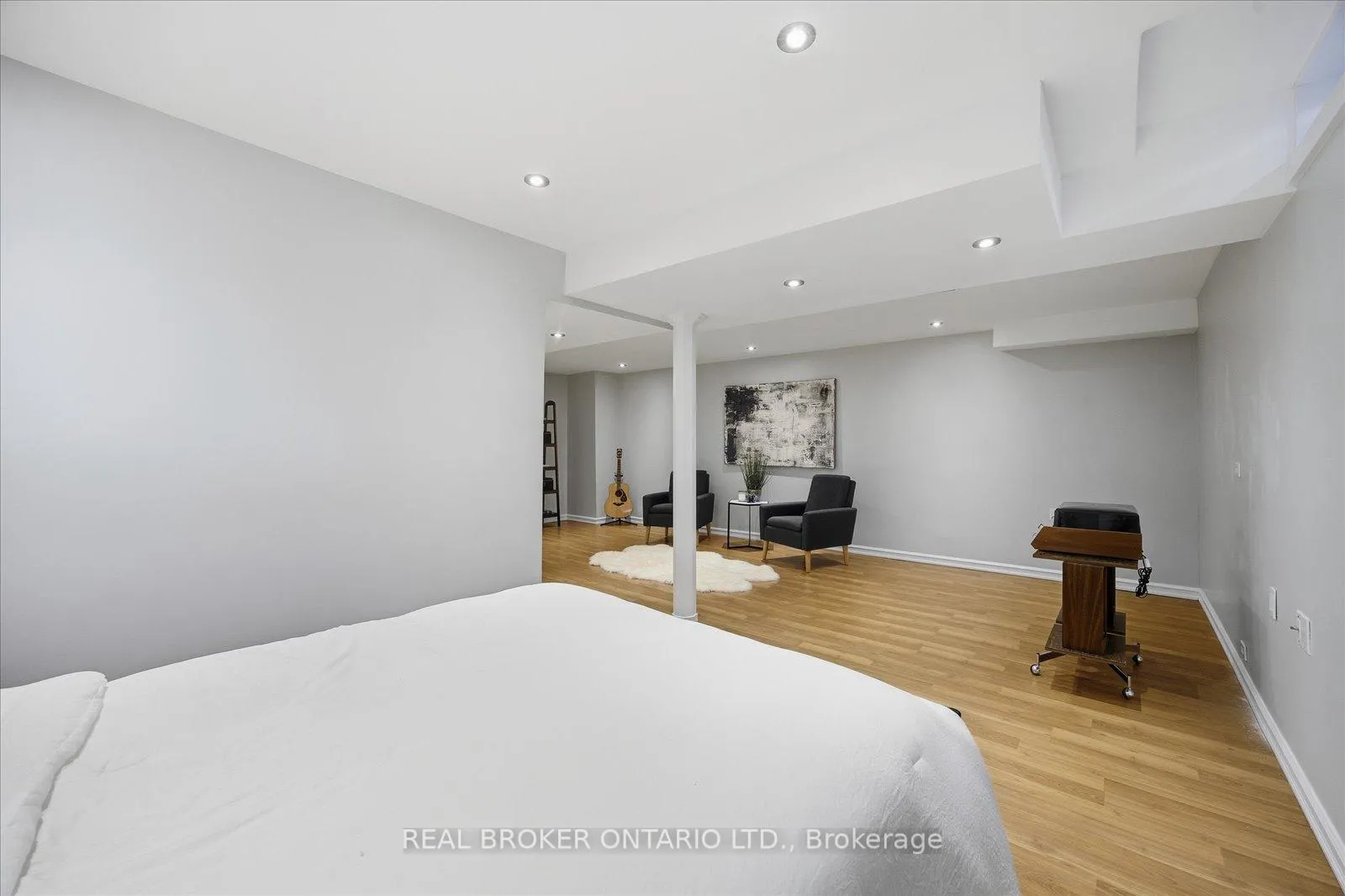 Photo 38 of 61 Aster Crescent, Whitby, Brooklin — HOMEH