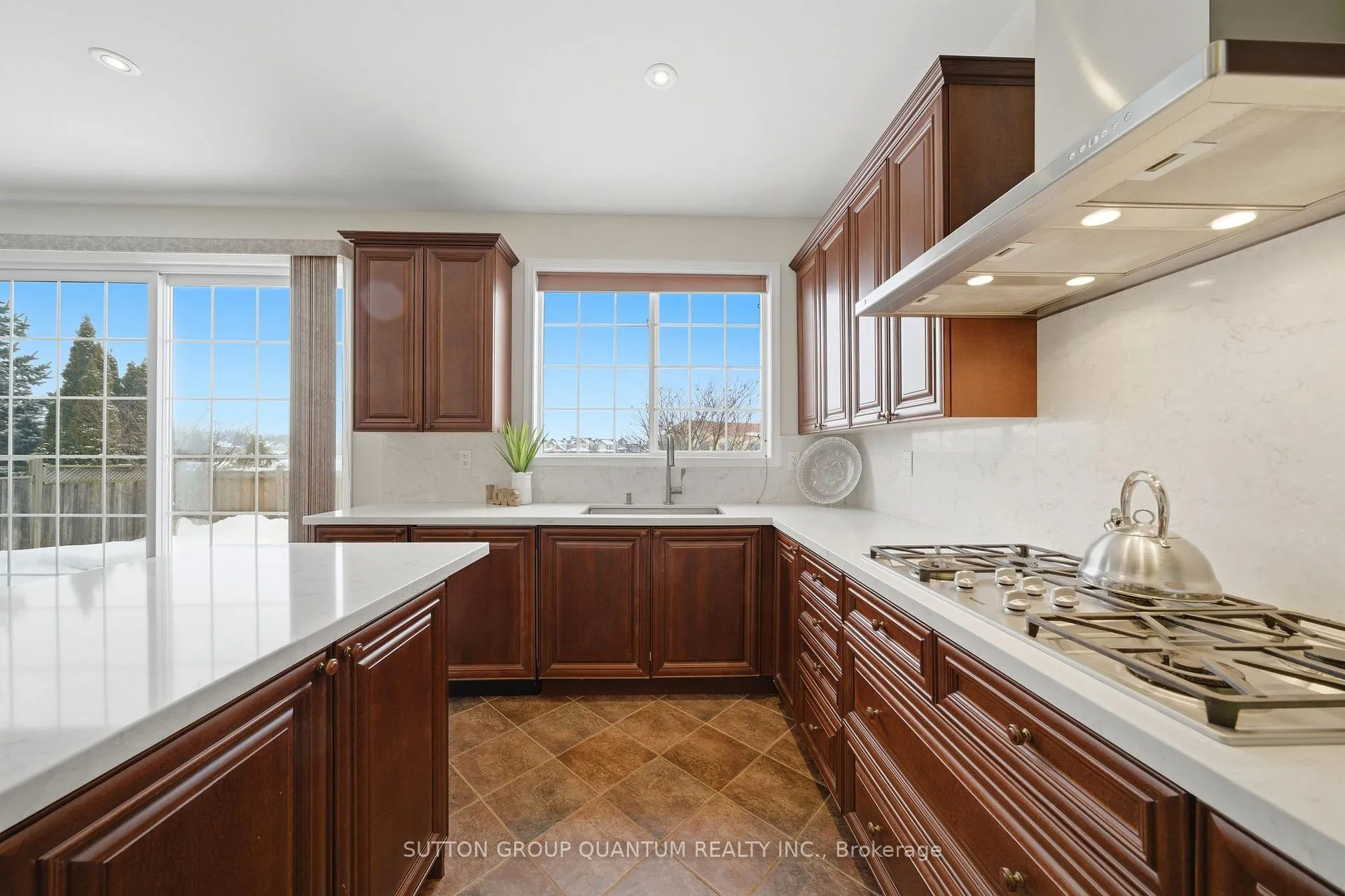 Photo 6 of 866 Cousens Terrace, Milton, Coates — HOMEH