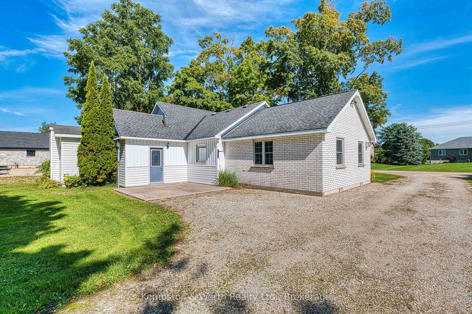 Photo 6 of 42669 Graham Road, Huron East, Brussels — HOMEH
