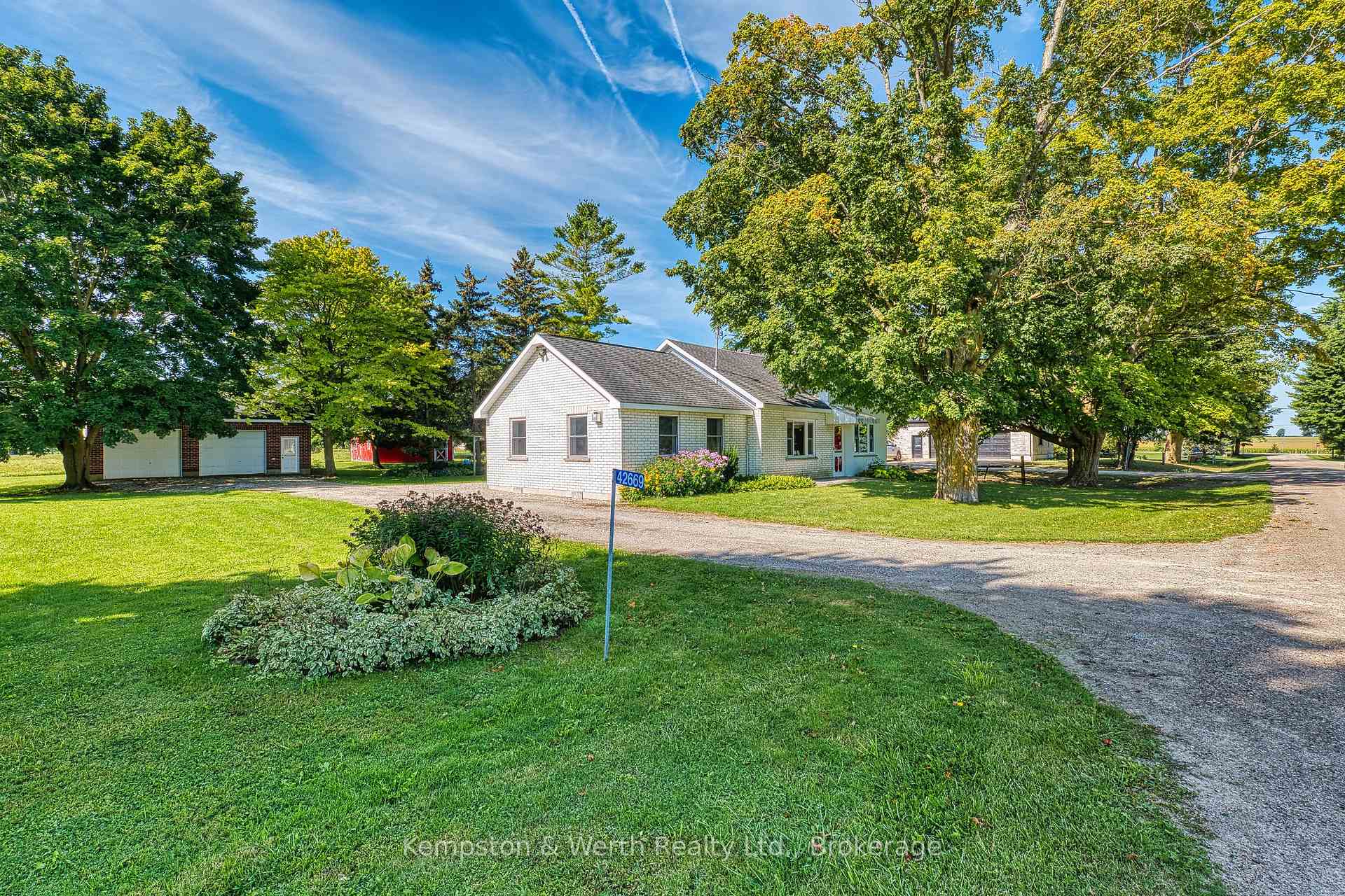 Photo 10 of 42669 Graham Road, Huron East, Brussels — HOMEH