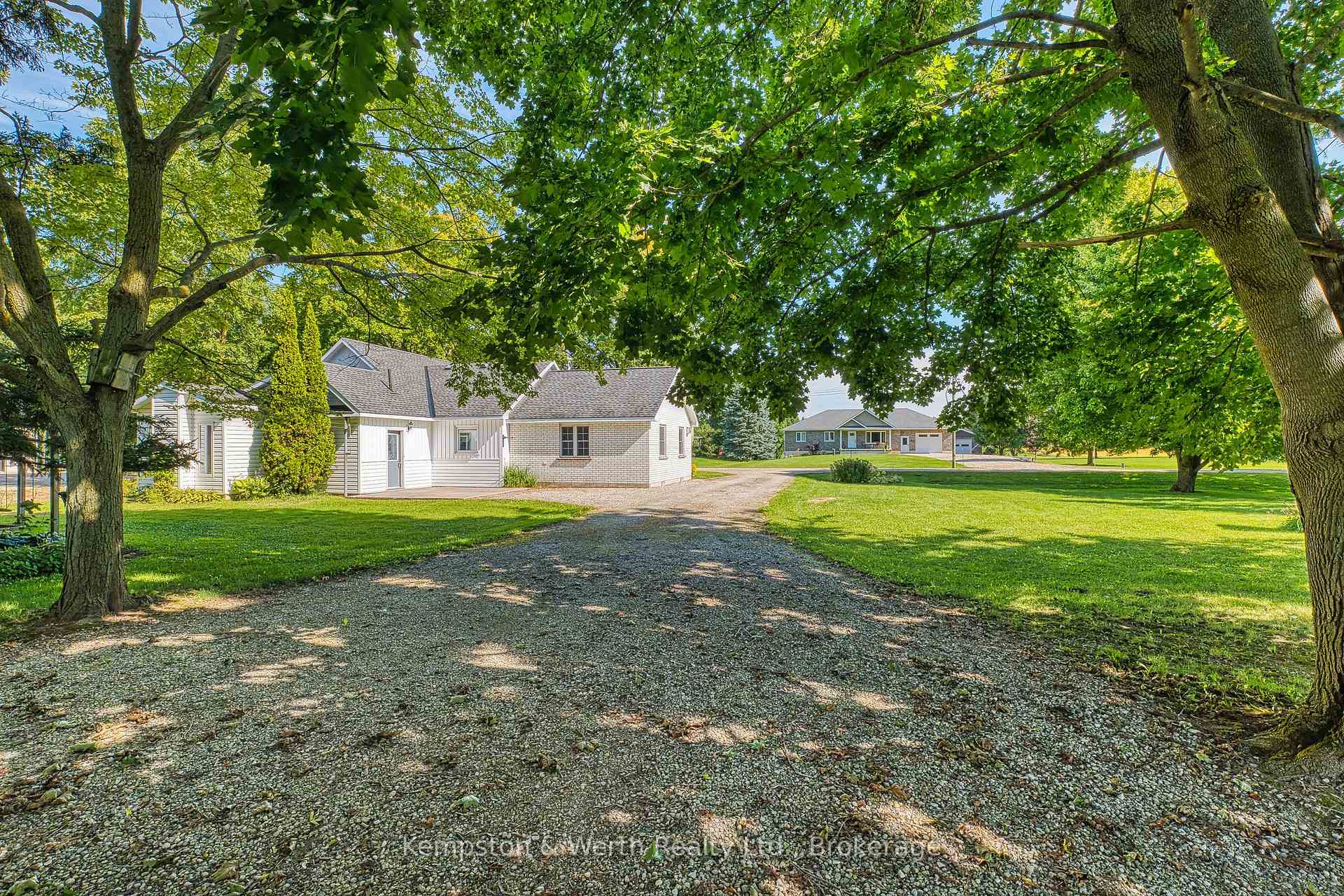 Photo 12 of 42669 Graham Road, Huron East, Brussels — HOMEH