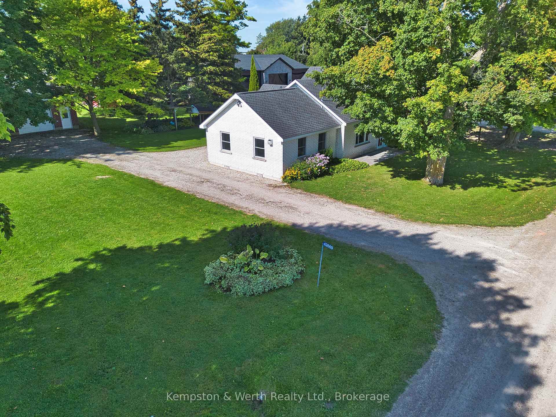 Photo 43 of 42669 Graham Road, Huron East, Brussels — HOMEH