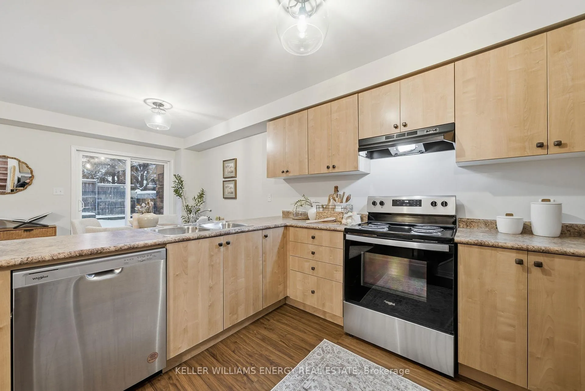 Photo 6 of Unit 2, 1280 Harmony Road N, Oshawa, Pinecrest — HOMEH