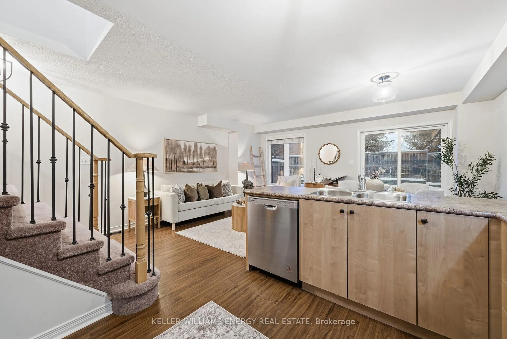 Photo 8 of Unit 2, 1280 Harmony Road N, Oshawa, Pinecrest — HOMEH
