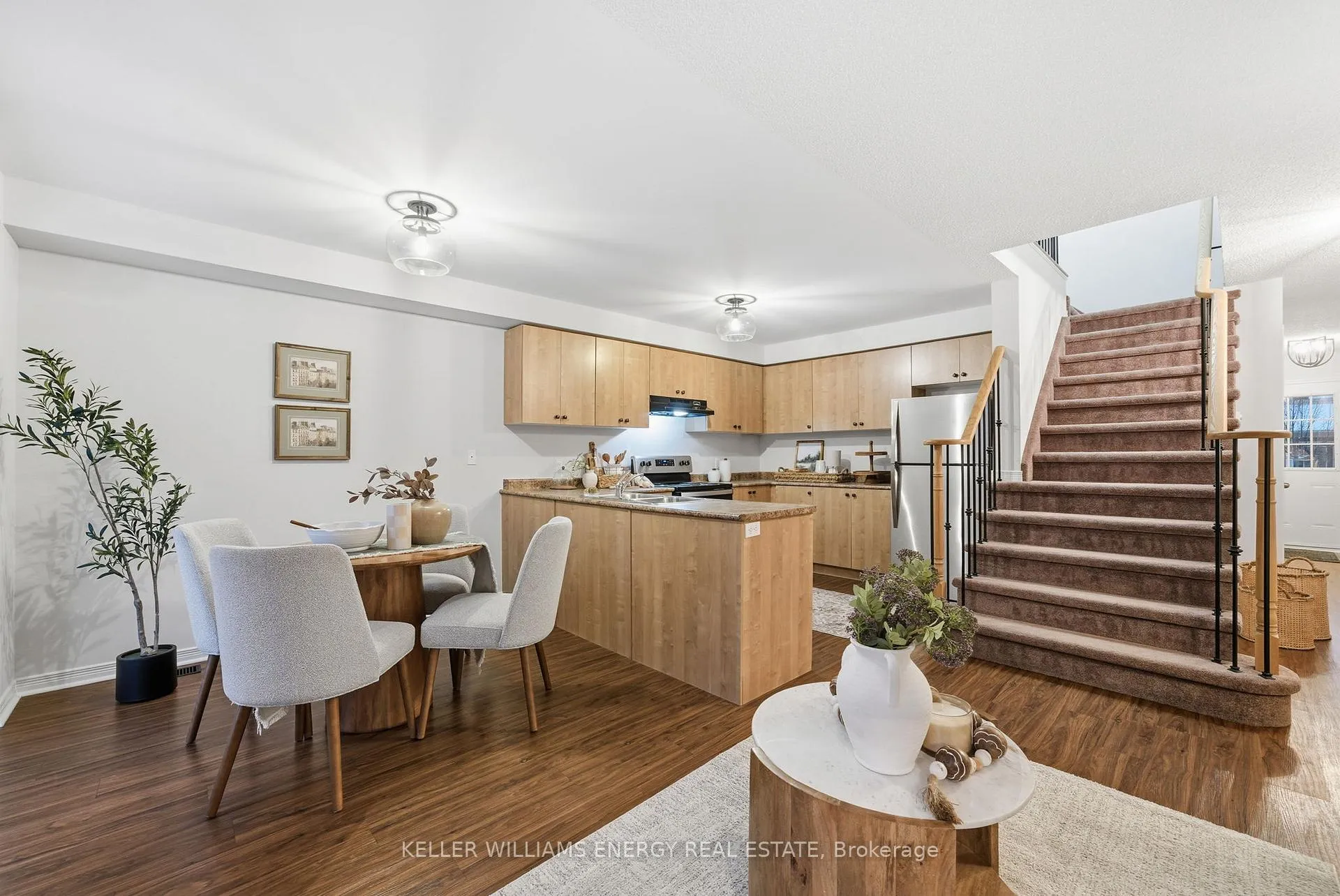 Photo 9 of Unit 2, 1280 Harmony Road N, Oshawa, Pinecrest — HOMEH