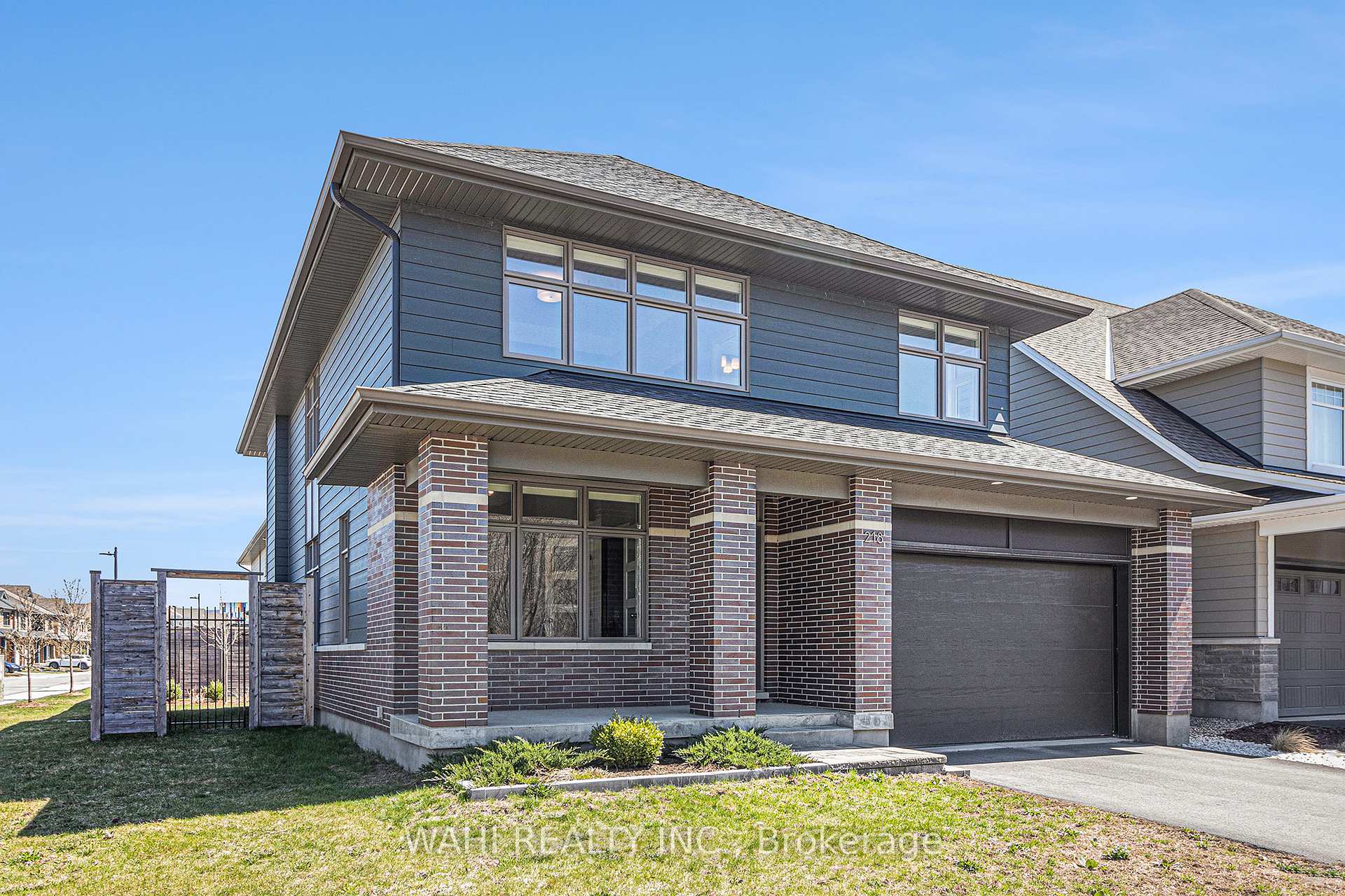 Photo 4 of 218 Avro Circle, Ottawa, CFB Rockcliffe and Area — HOMEH