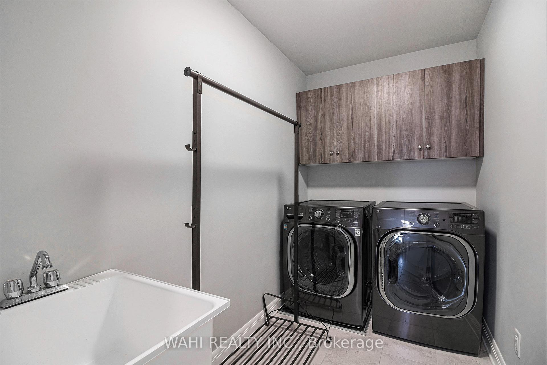 Photo 19 of 218 Avro Circle, Ottawa, CFB Rockcliffe and Area — HOMEH