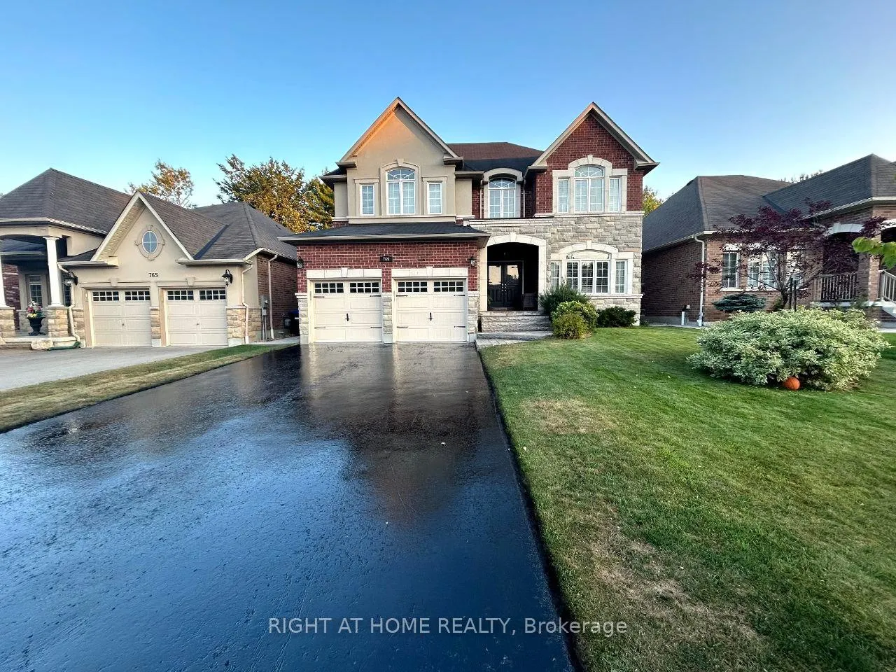 Photo 1 of 769 Freemont Court, Innisfil, Alcona — HOMEH
