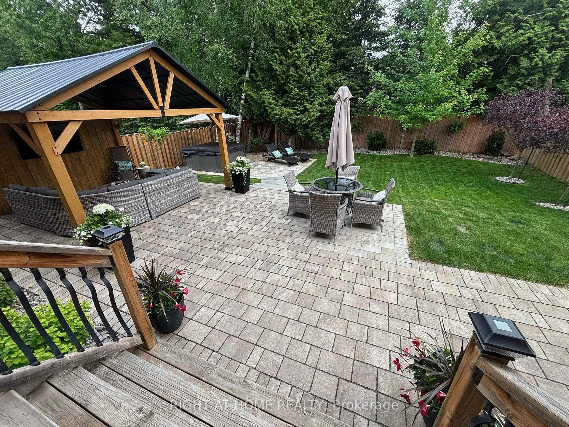 Photo 2 of 769 Freemont Court, Innisfil, Alcona — HOMEH