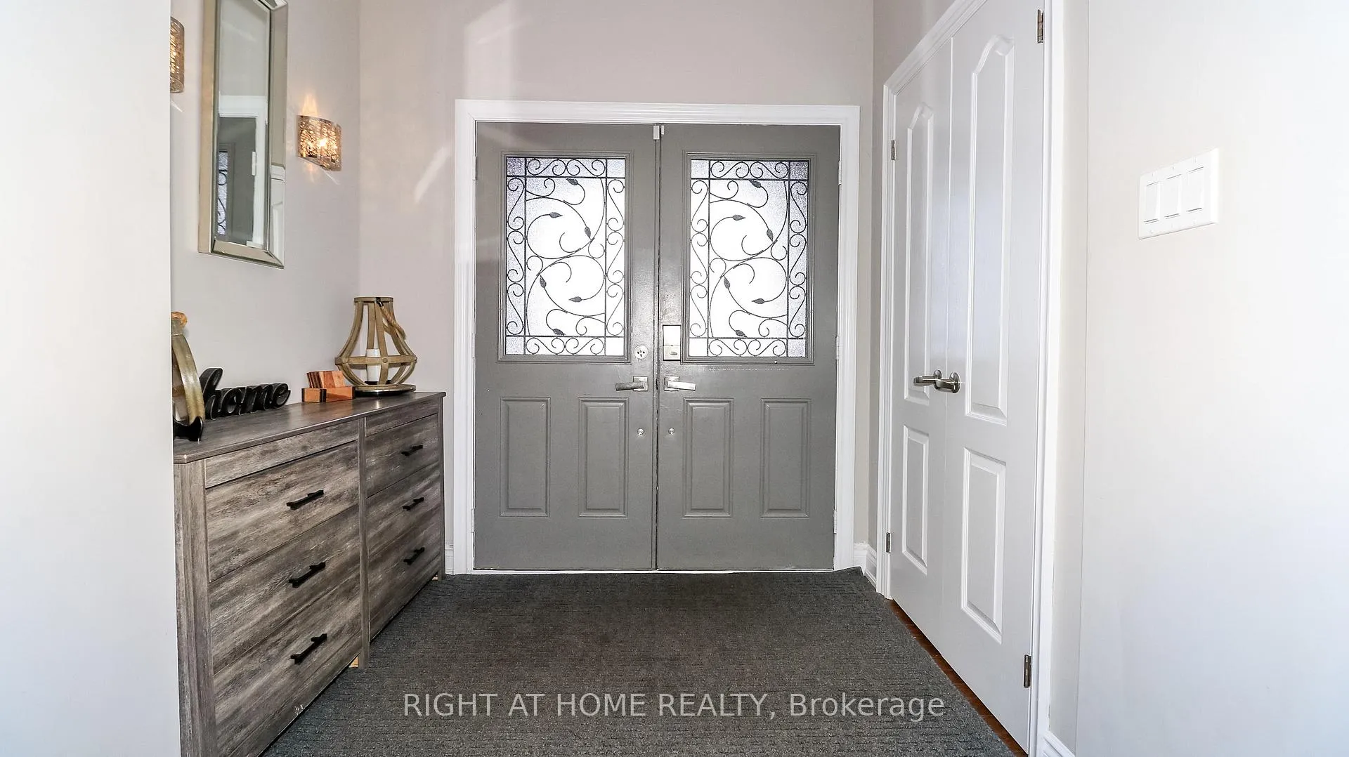 Photo 5 of 769 Freemont Court, Innisfil, Alcona — HOMEH