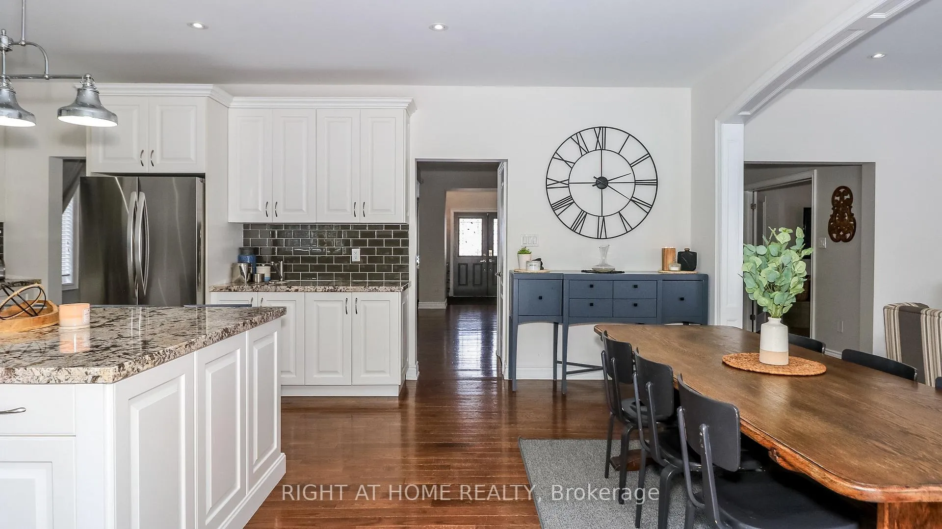 Photo 10 of 769 Freemont Court, Innisfil, Alcona — HOMEH