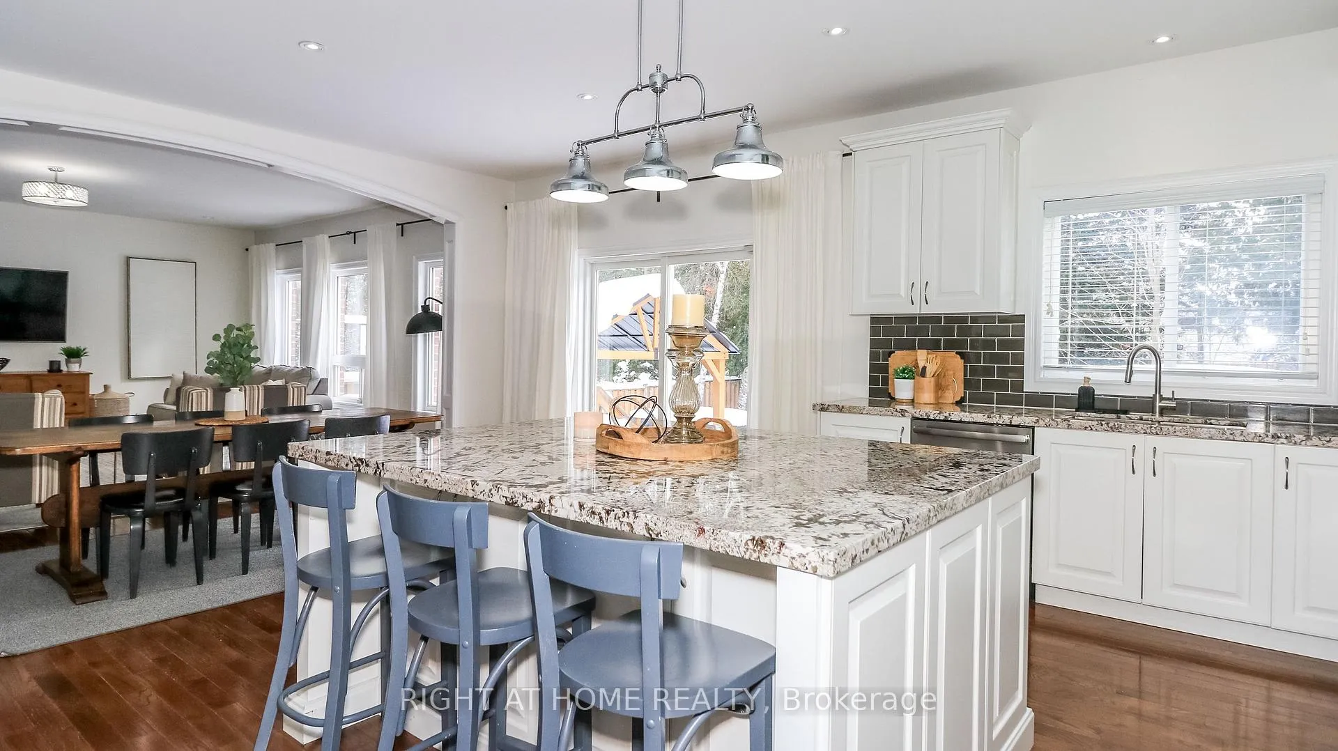 Photo 15 of 769 Freemont Court, Innisfil, Alcona — HOMEH