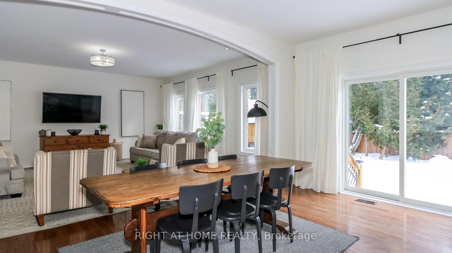 Photo 18 of 769 Freemont Court, Innisfil, Alcona — HOMEH