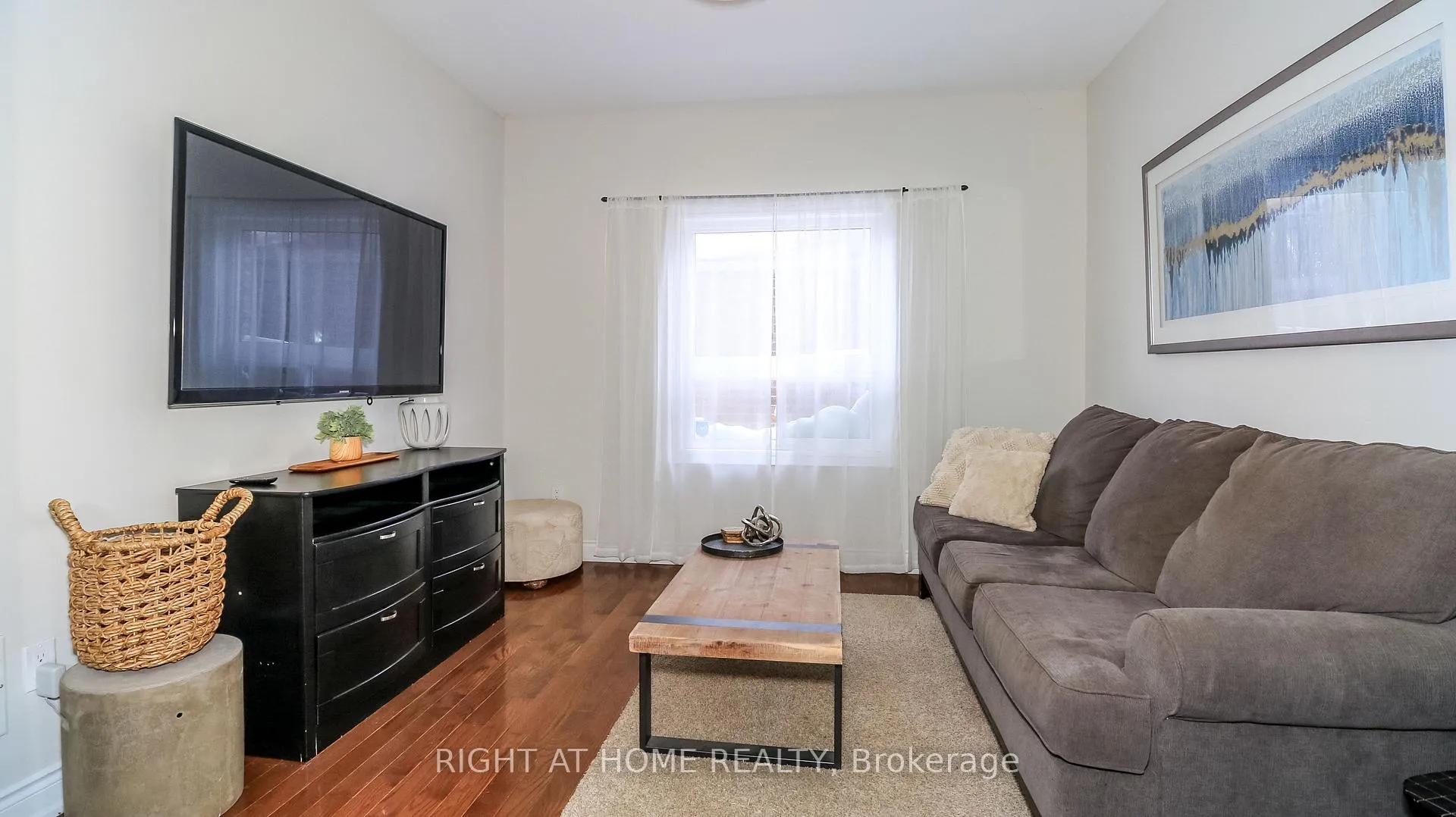 Photo 23 of 769 Freemont Court, Innisfil, Alcona — HOMEH