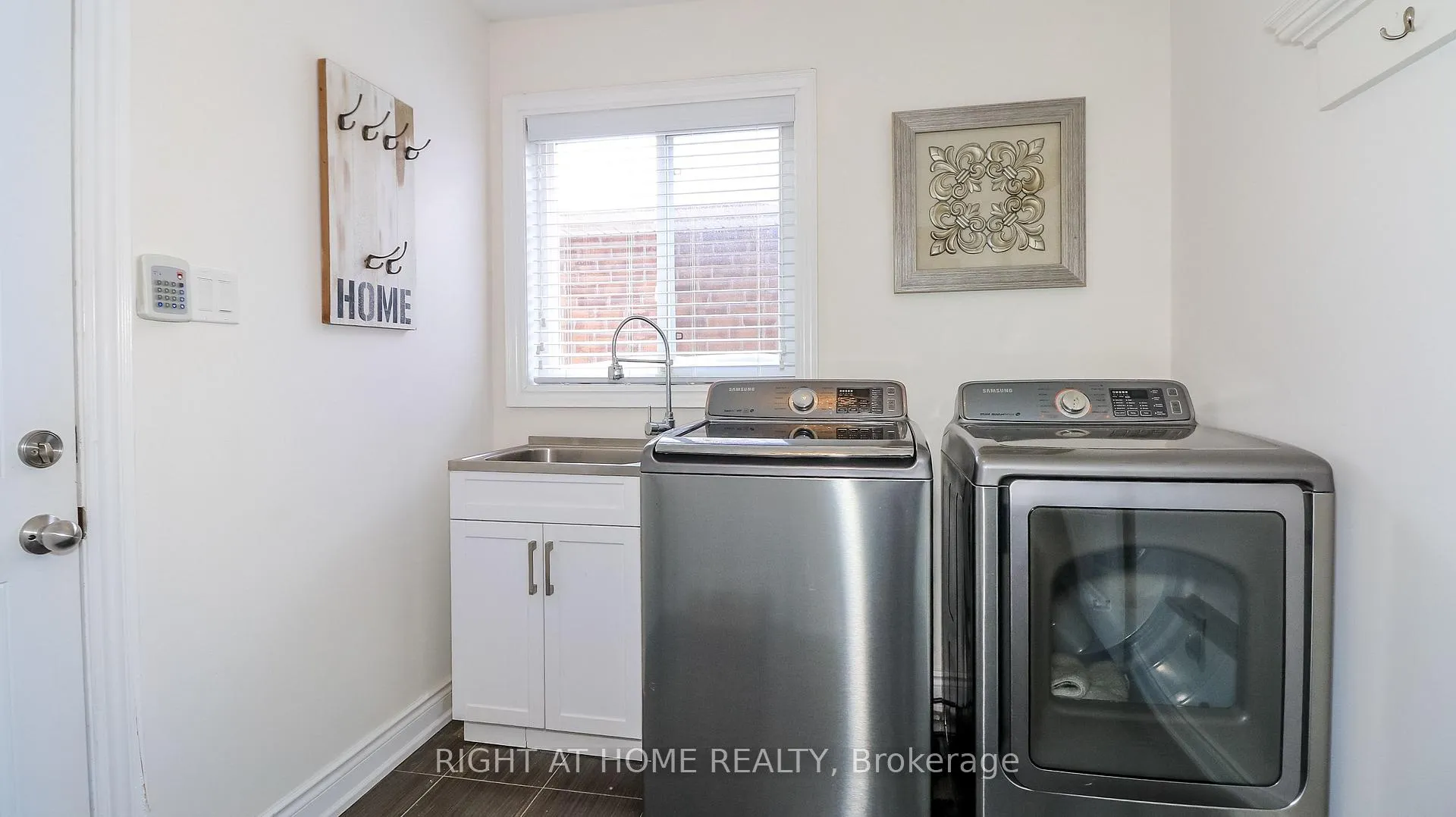 Photo 24 of 769 Freemont Court, Innisfil, Alcona — HOMEH