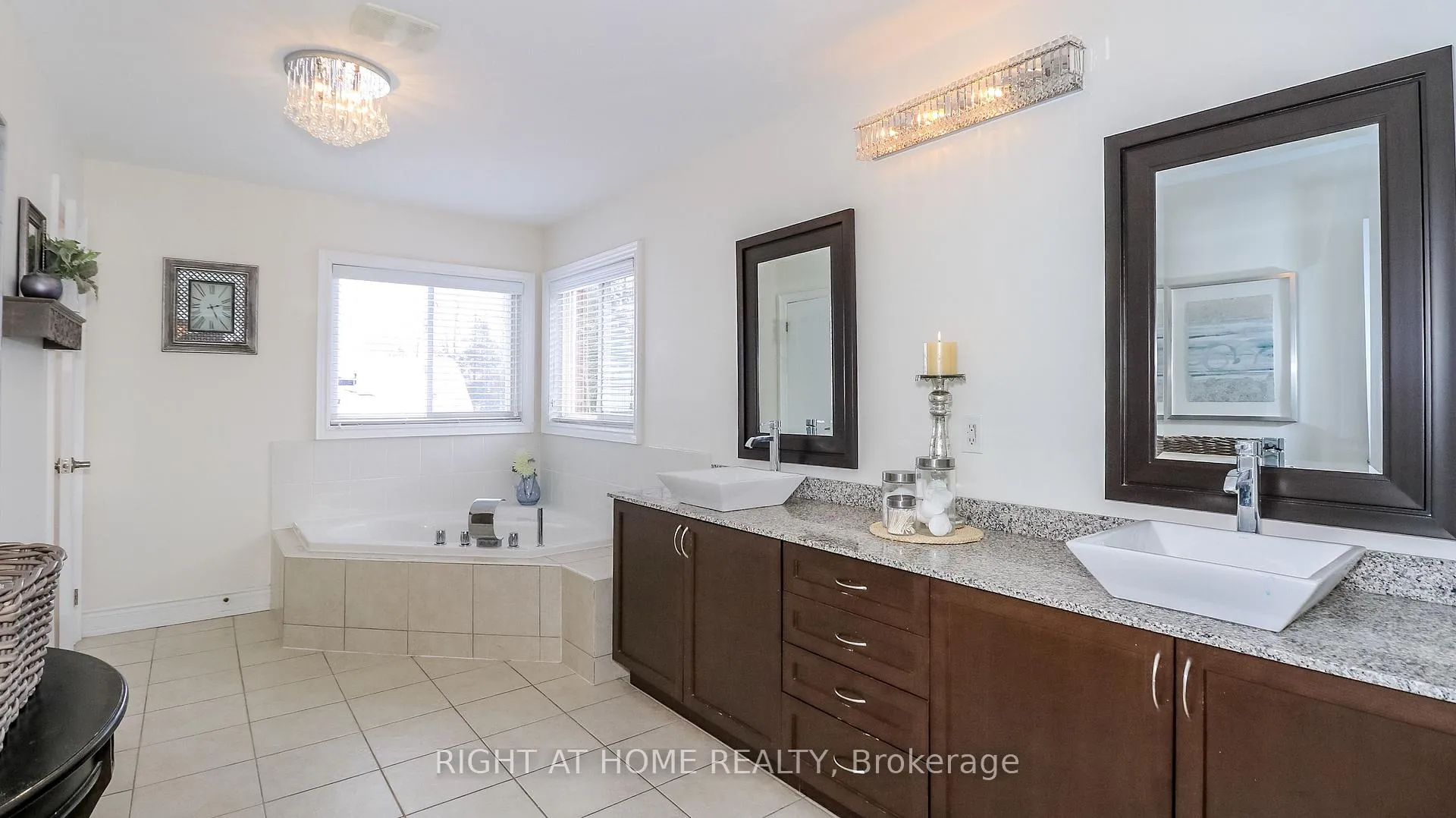 Photo 33 of 769 Freemont Court, Innisfil, Alcona — HOMEH