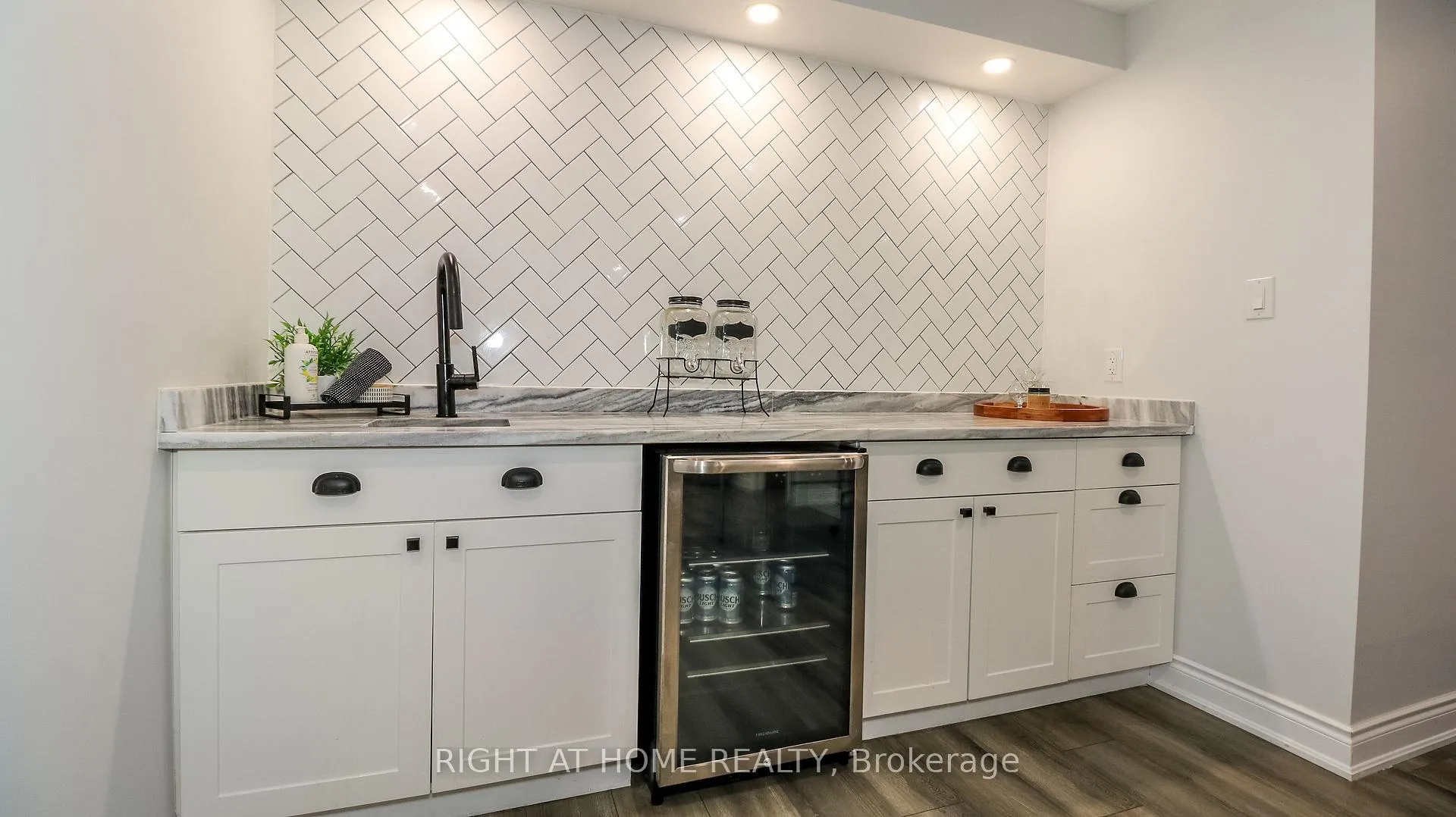 Photo 43 of 769 Freemont Court, Innisfil, Alcona — HOMEH