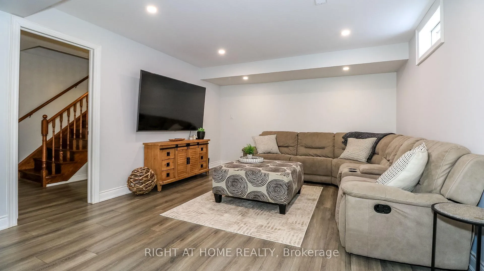 Photo 44 of 769 Freemont Court, Innisfil, Alcona — HOMEH