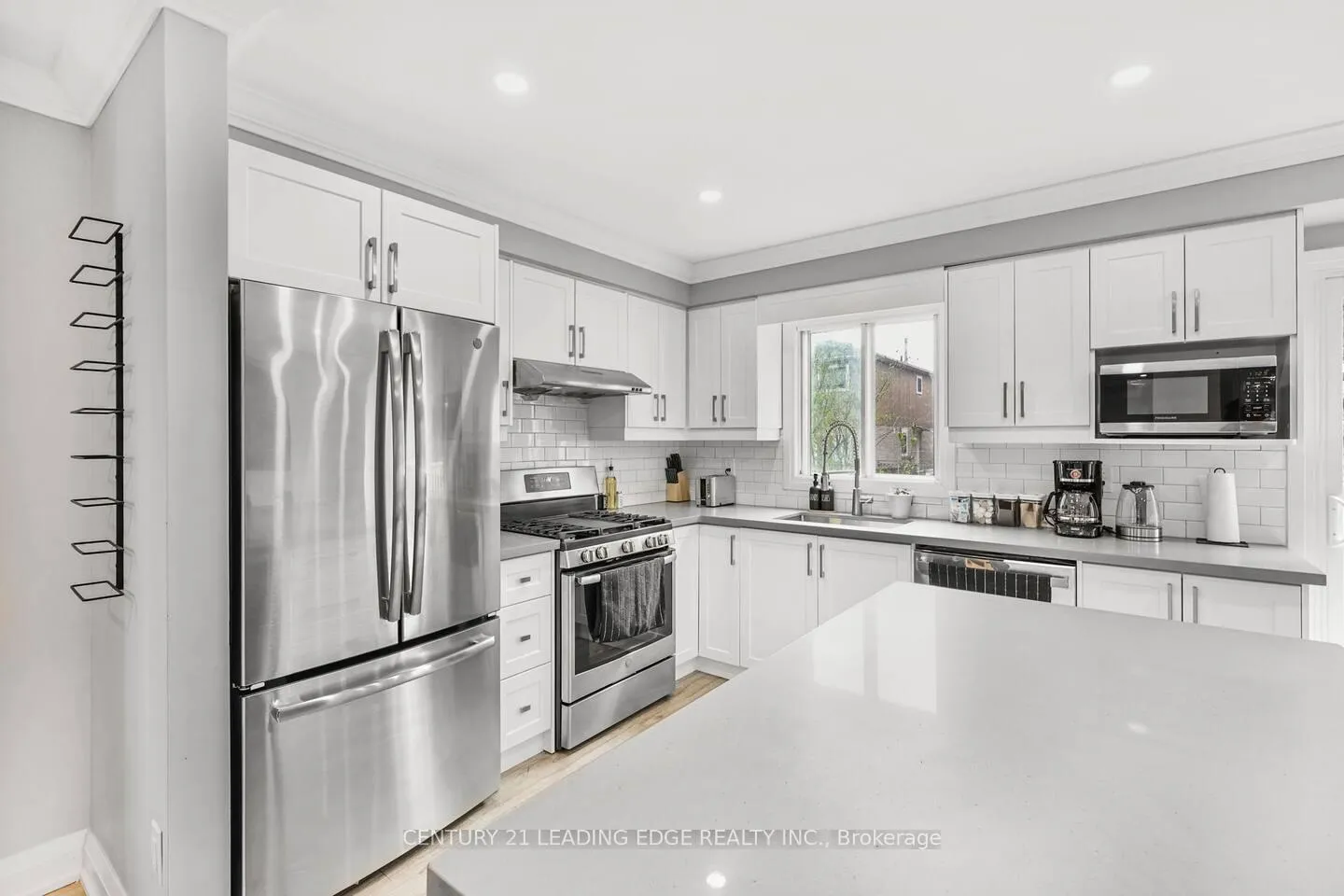 Photo 8 of 1627 Fairfield Crescent, Pickering, Village East — HOMEH