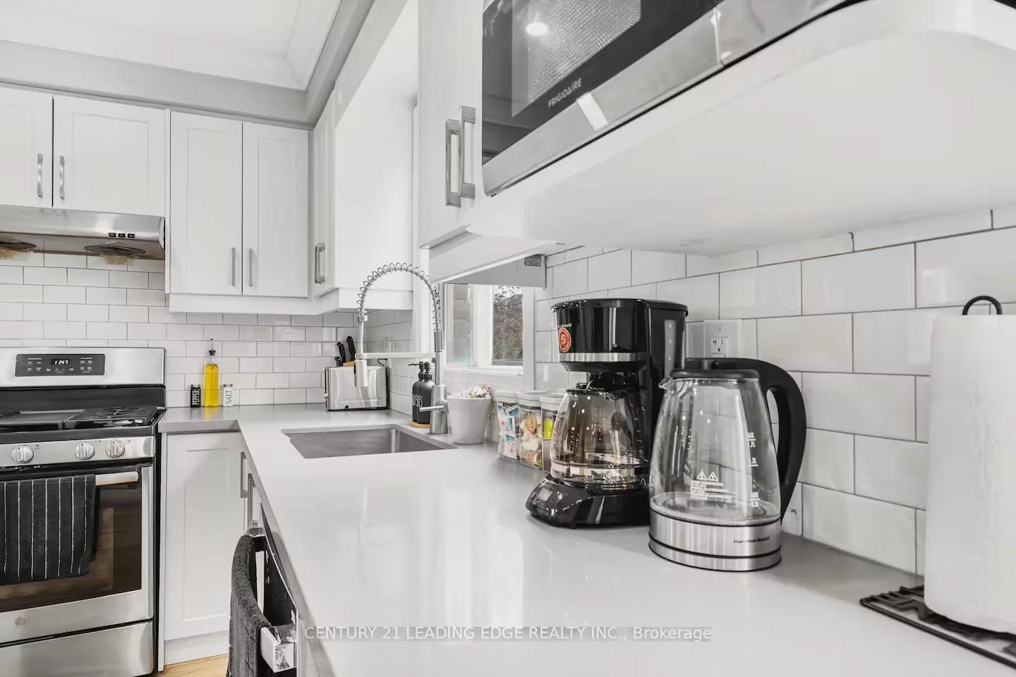 Photo 10 of 1627 Fairfield Crescent, Pickering, Village East — HOMEH