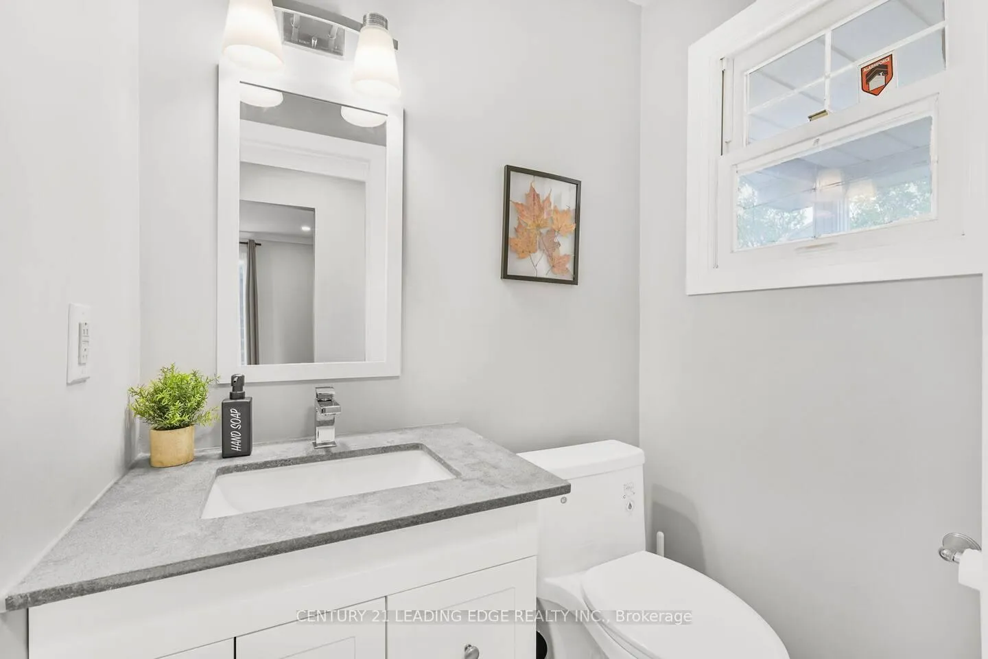 Photo 17 of 1627 Fairfield Crescent, Pickering, Village East — HOMEH
