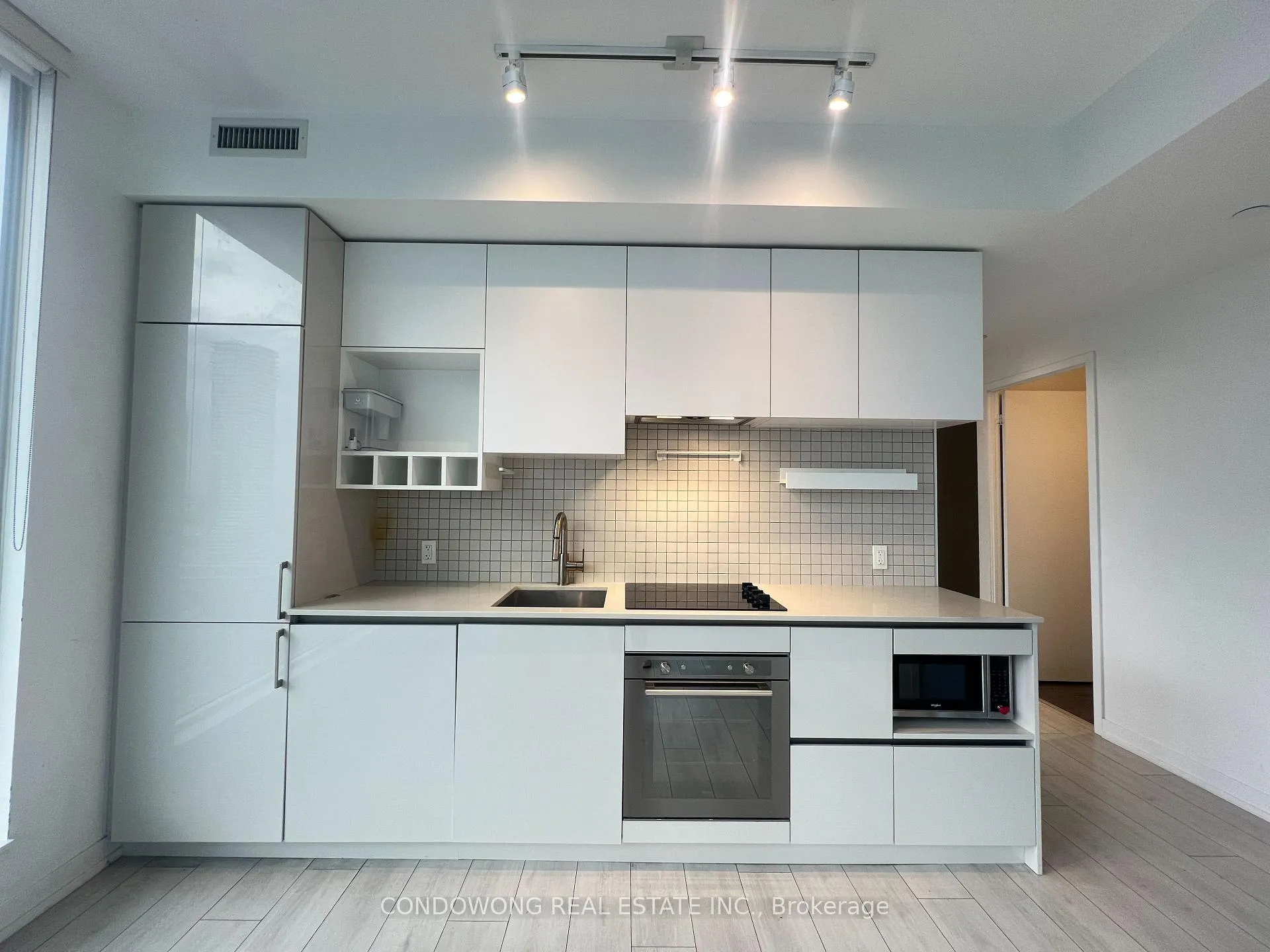 Photo 4 of Unit 2609, 5 Buttermill Avenue, Vaughan, Vaughan Corporate Centre — HOMEH
