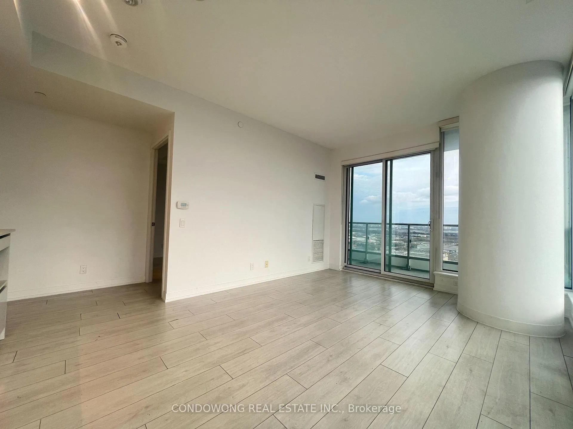 Photo 8 of Unit 2609, 5 Buttermill Avenue, Vaughan, Vaughan Corporate Centre — HOMEH