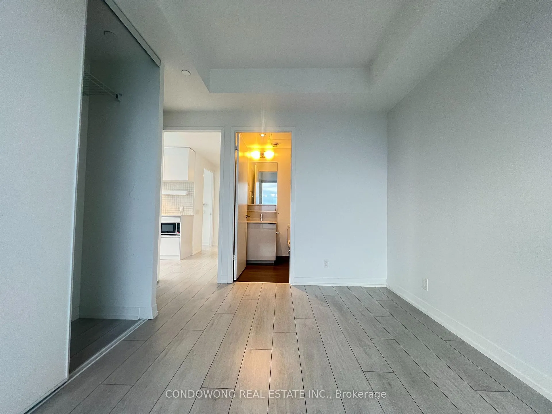 Photo 9 of Unit 2609, 5 Buttermill Avenue, Vaughan, Vaughan Corporate Centre — HOMEH