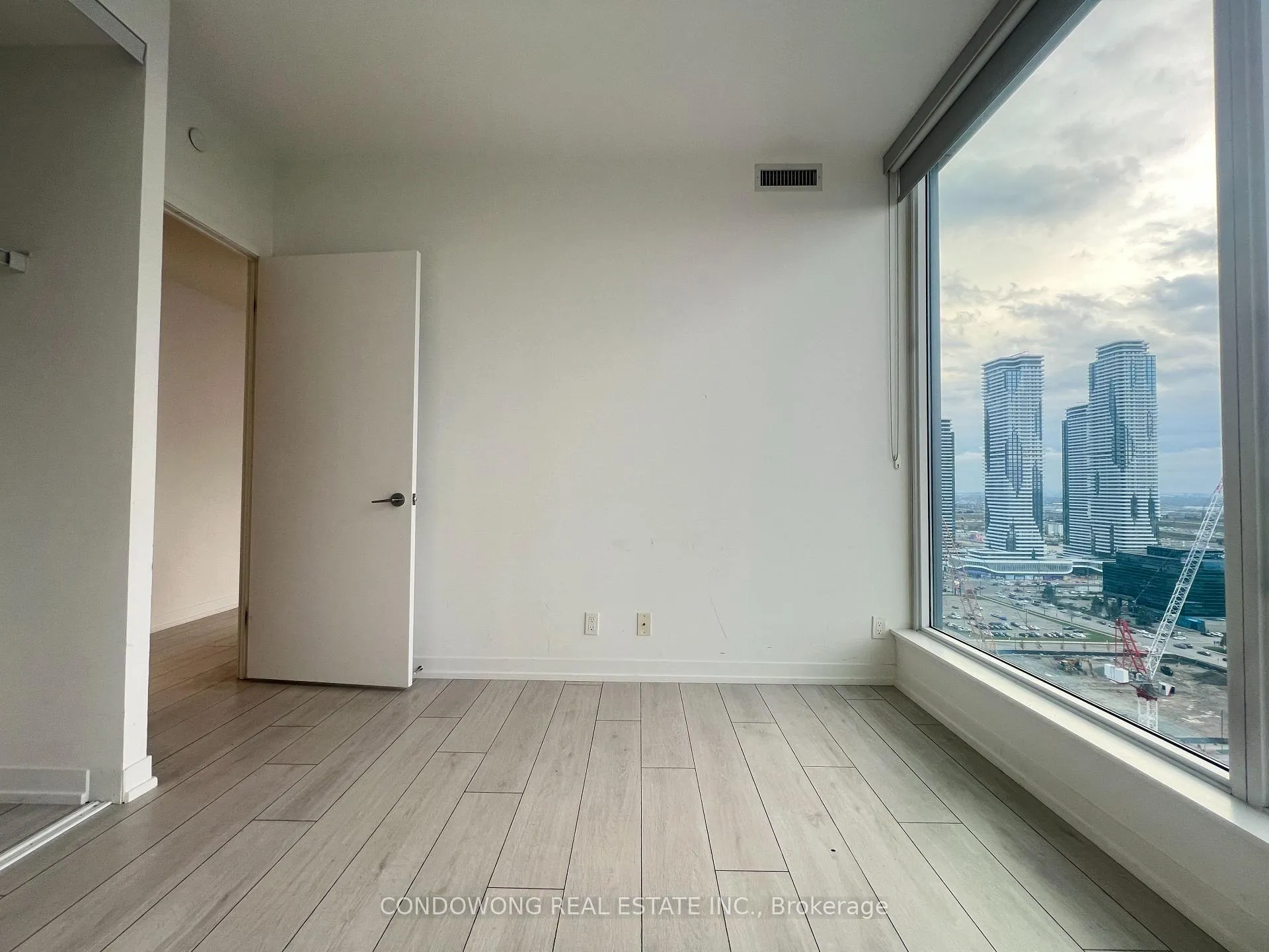 Photo 12 of Unit 2609, 5 Buttermill Avenue, Vaughan, Vaughan Corporate Centre — HOMEH