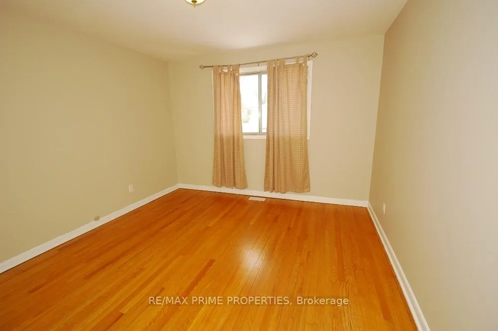 Photo 7 of 1287 Maitland Avenue, Ottawa, Copeland Park — HOMEH