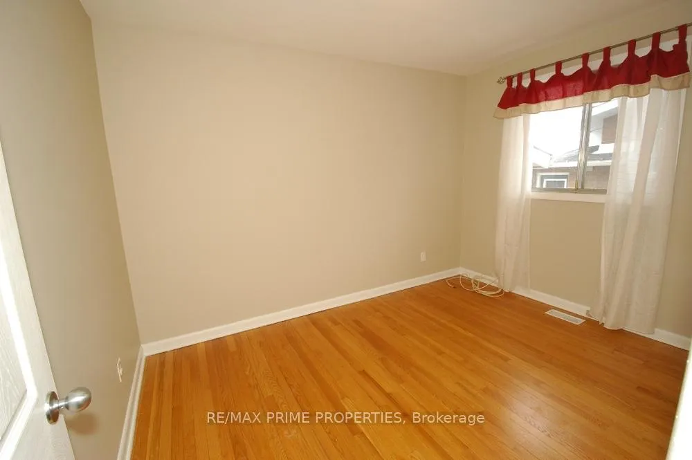 Photo 9 of 1287 Maitland Avenue, Ottawa, Copeland Park — HOMEH