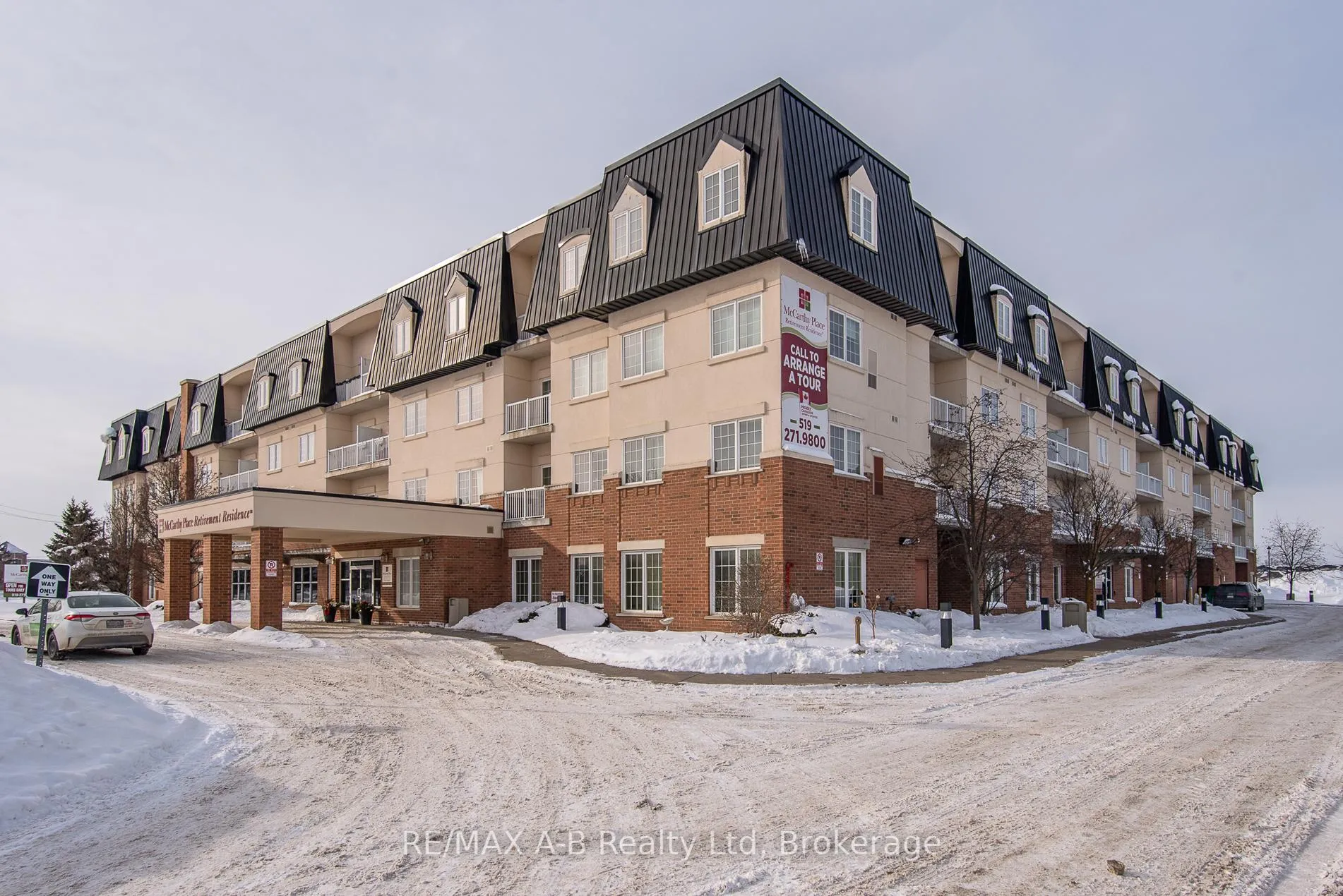 Photo 2 of Unit #432, 200 Mccarthy Road, Stratford — HOMEH