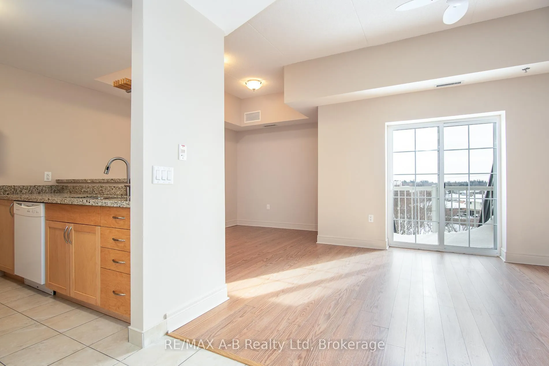 Photo 6 of Unit #432, 200 Mccarthy Road, Stratford — HOMEH