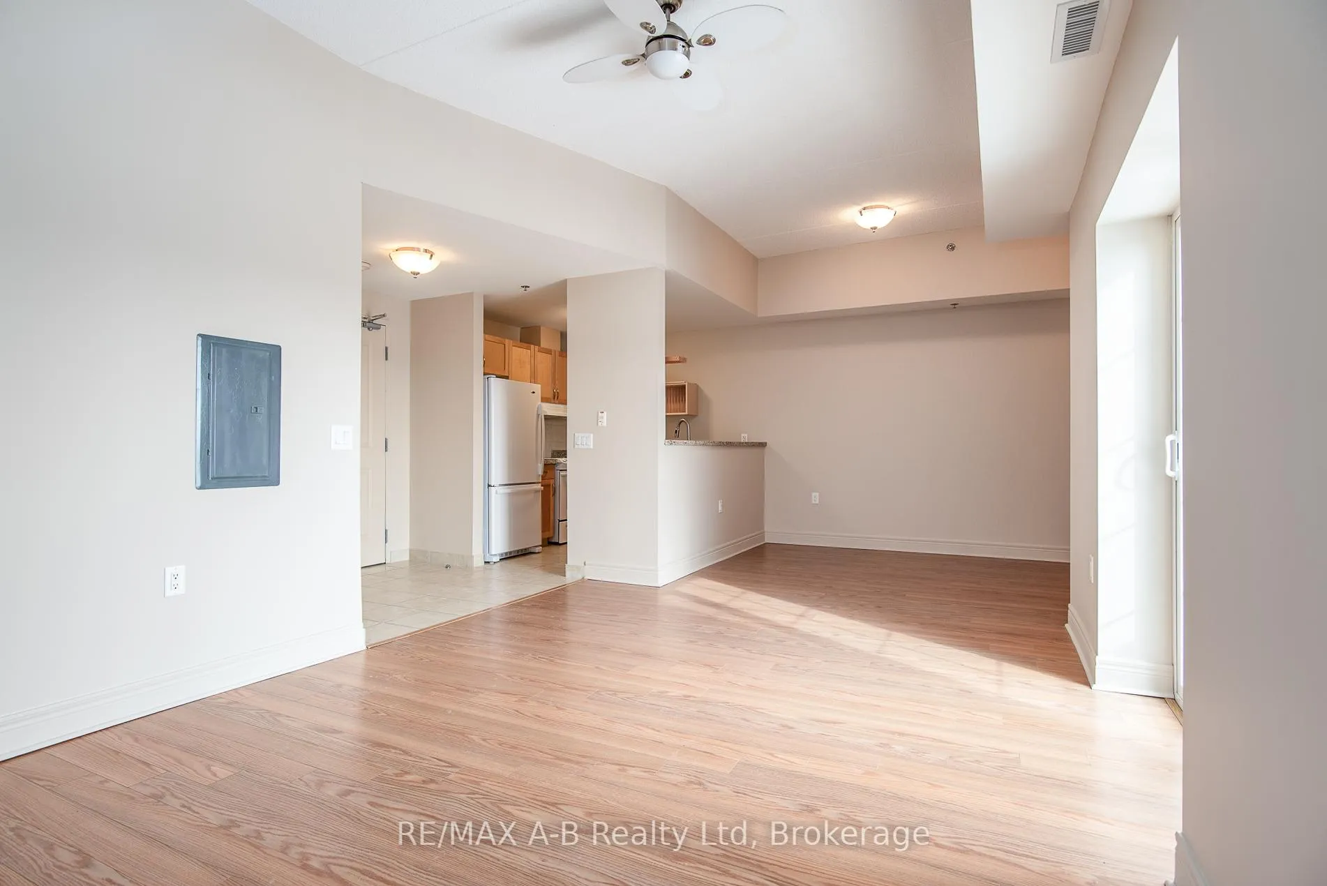 Photo 15 of Unit #432, 200 Mccarthy Road, Stratford — HOMEH