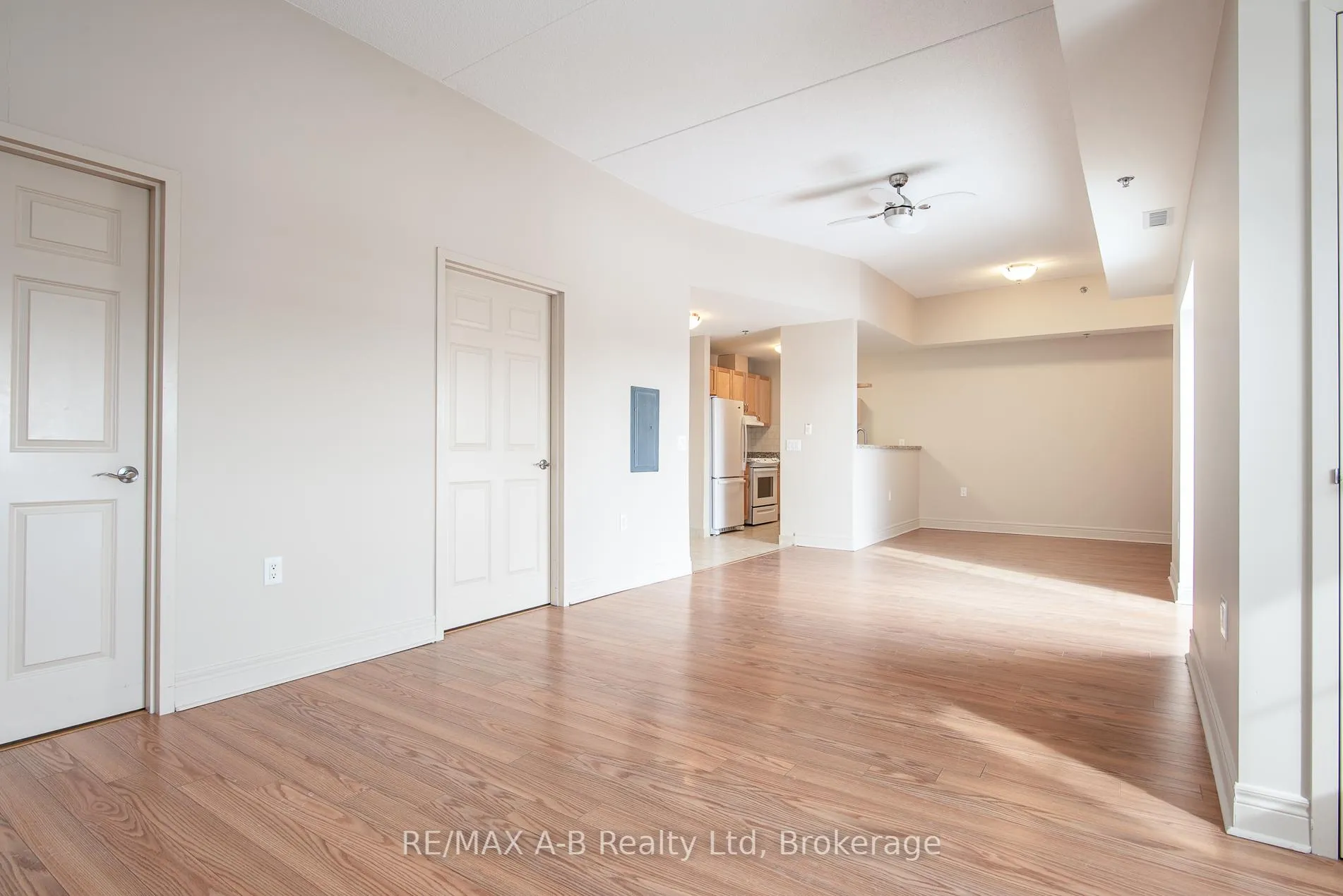 Photo 19 of Unit #432, 200 Mccarthy Road, Stratford — HOMEH